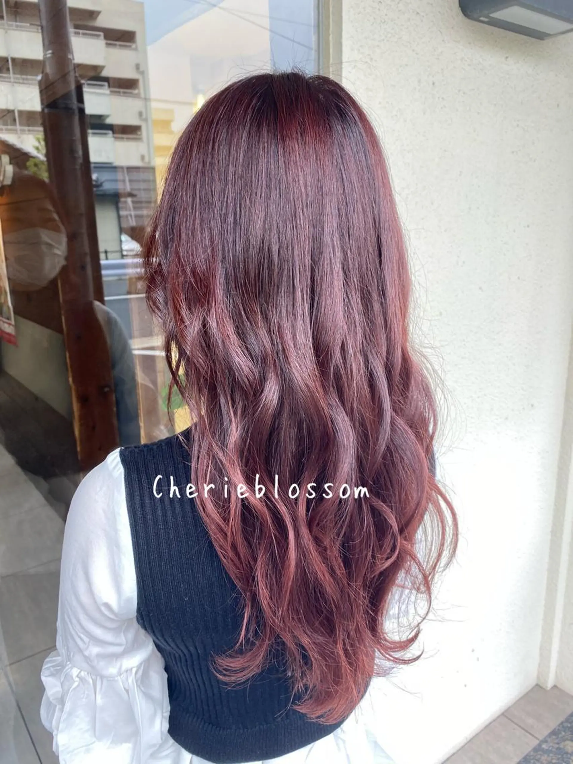 ロング カラー ヘアアレンジ ヘアカラー トリートメント 川上 麻梨阿のヘアスタイル