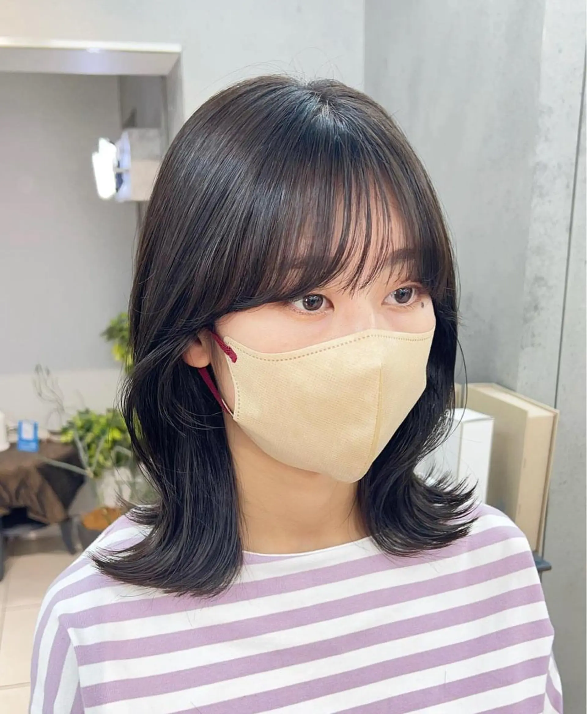 セミロング カラー ウルフ🦋顔まわり ❤︎ ͛MEIのヘアスタイル