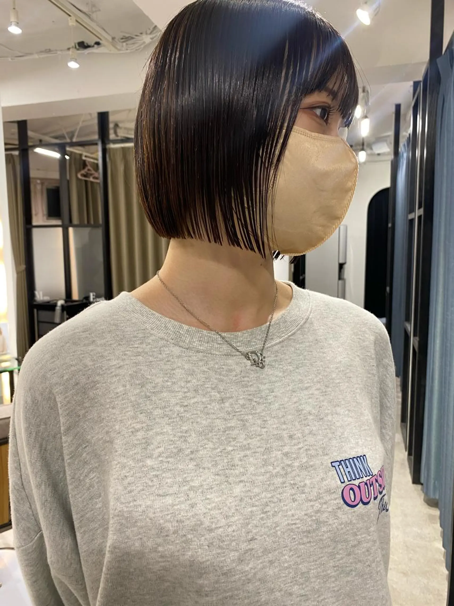 ショート カラー カット ヘアカラー トリートメント センターパート/ 暖色カラーayuのヘアスタイル