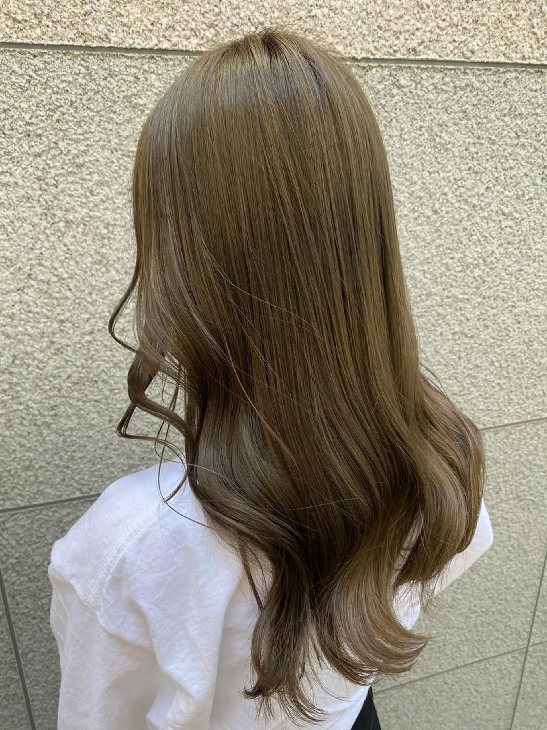 ロング カラー ベージュカラー ブリーチ 透明感カラー オリーブベージュ レイヤー/ハイトーン 🧸SENAのヘアスタイル