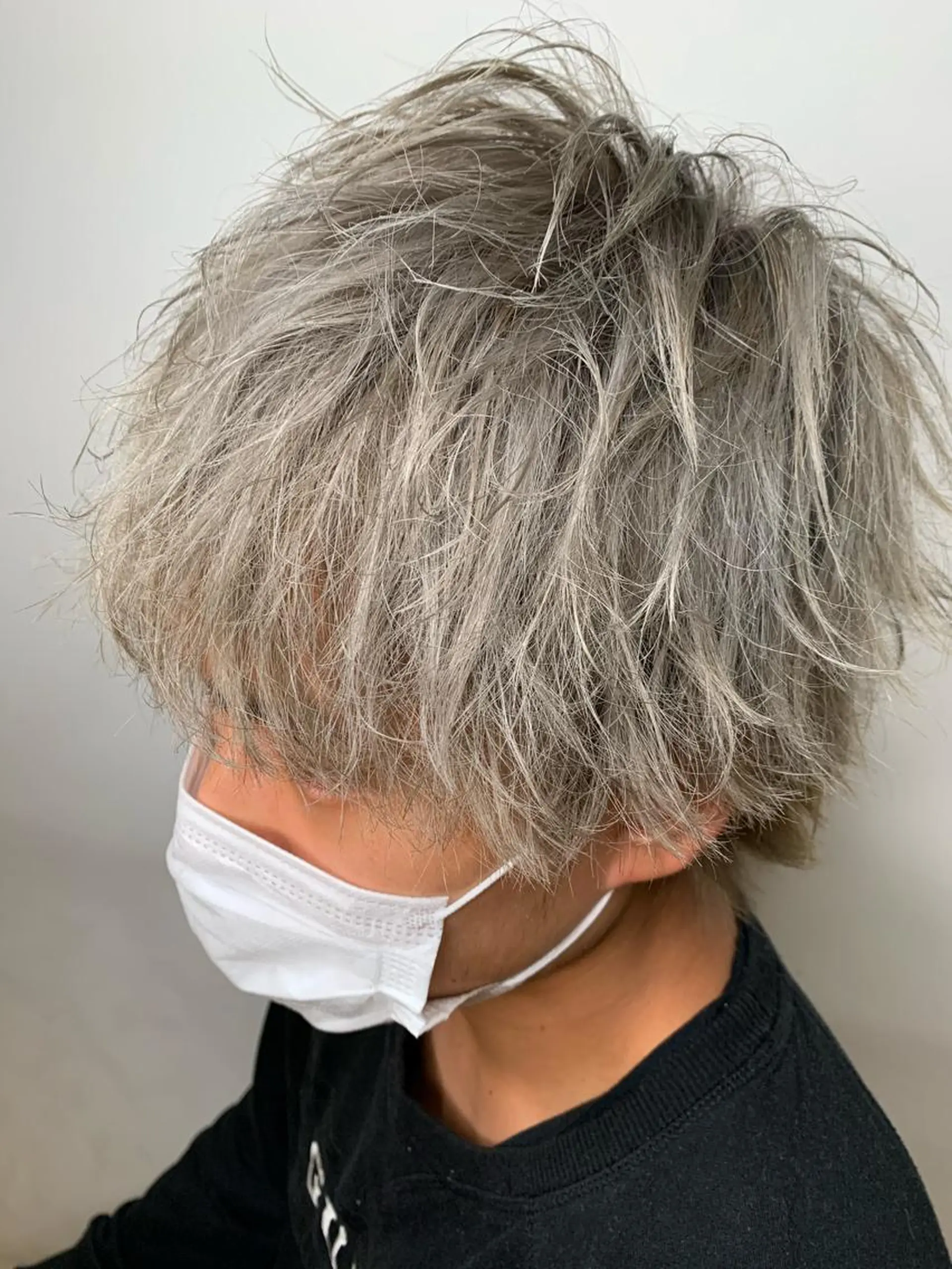 カラー メンズ メンズブリーチ メンズパーマ ベージュカラー ブリーチ ホワイトベージュ 【ロングウルフカット 姫カット】伊藤裕哉のヘアスタイル