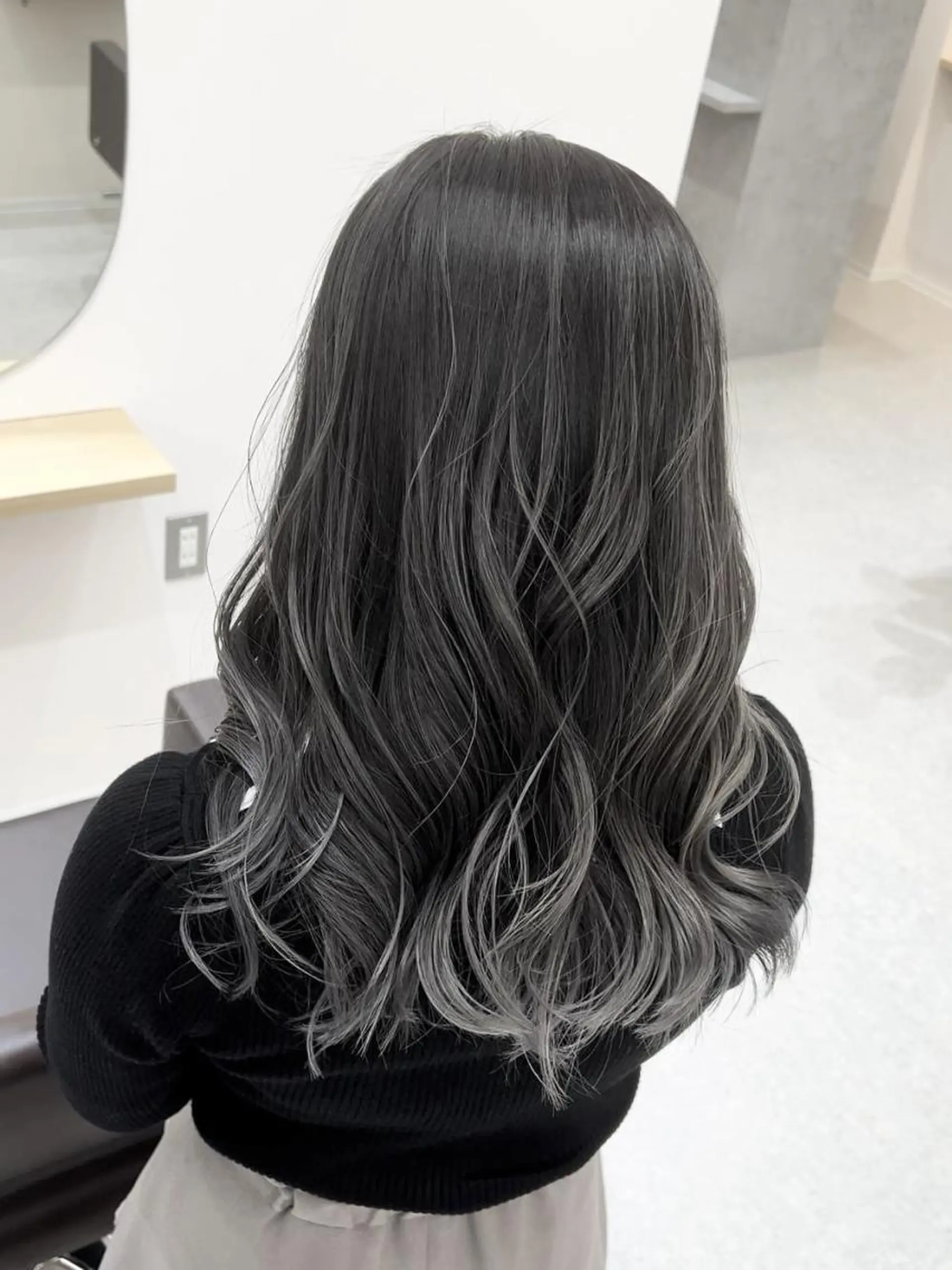 セミロング カラー ✨【公式】 juhl.横浜✨のヘアスタイル