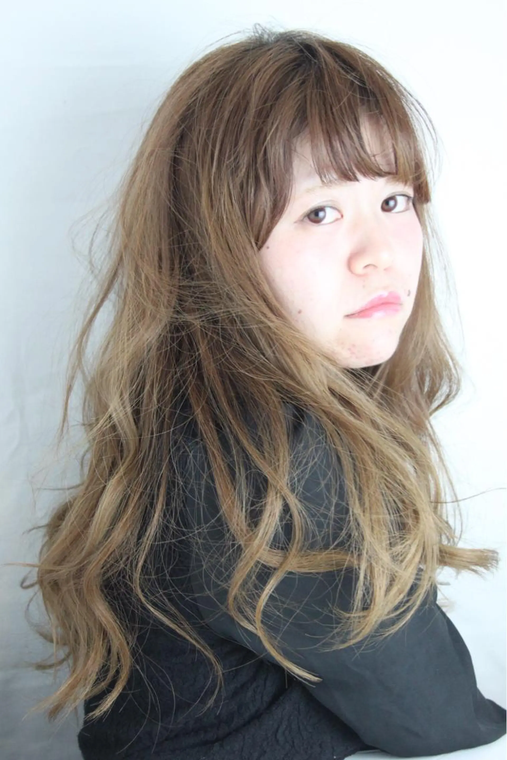 セミロング H (エイチ) 烏丸御池店のヘアスタイル