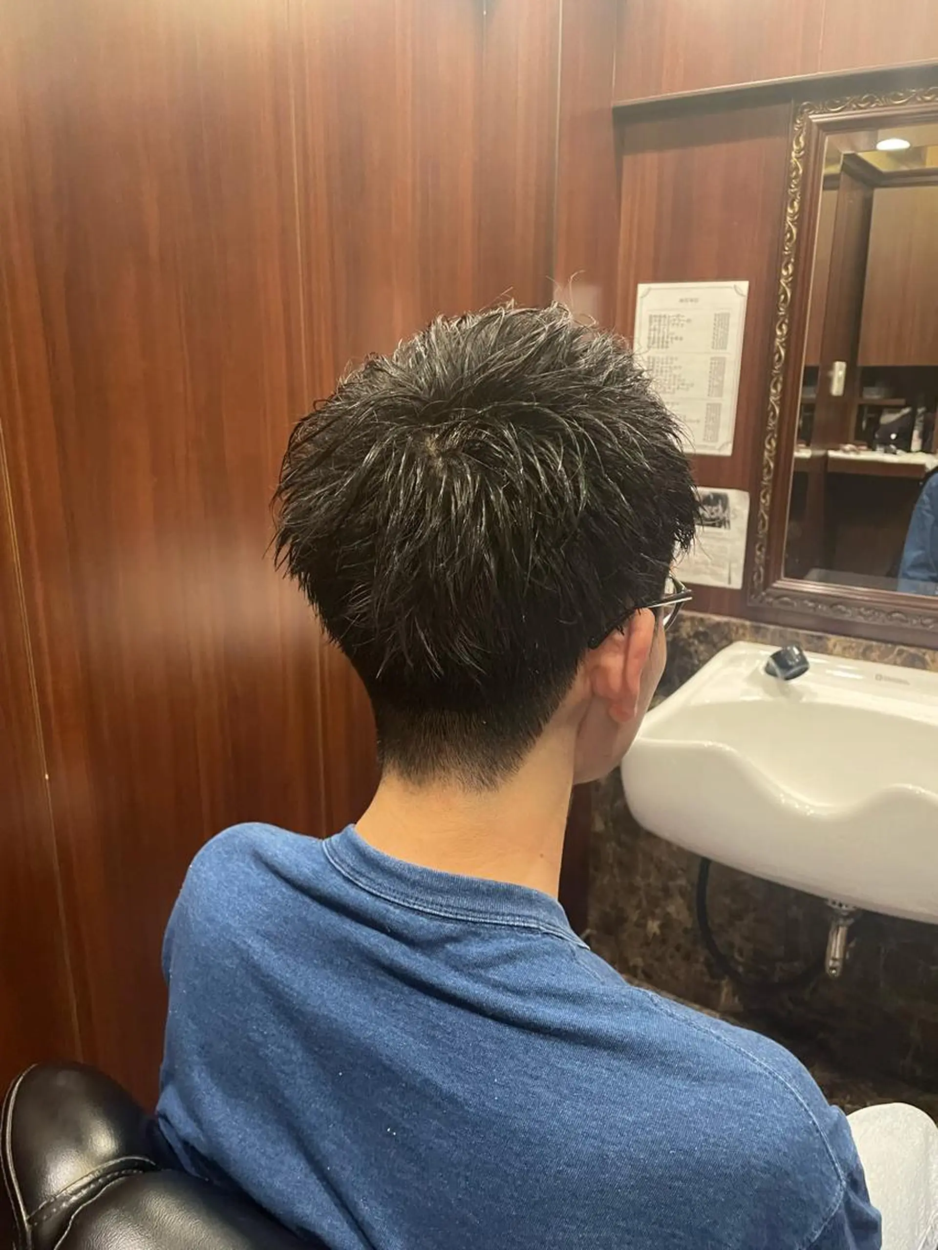 ショート メンズ 海老原 コウのヘアスタイル