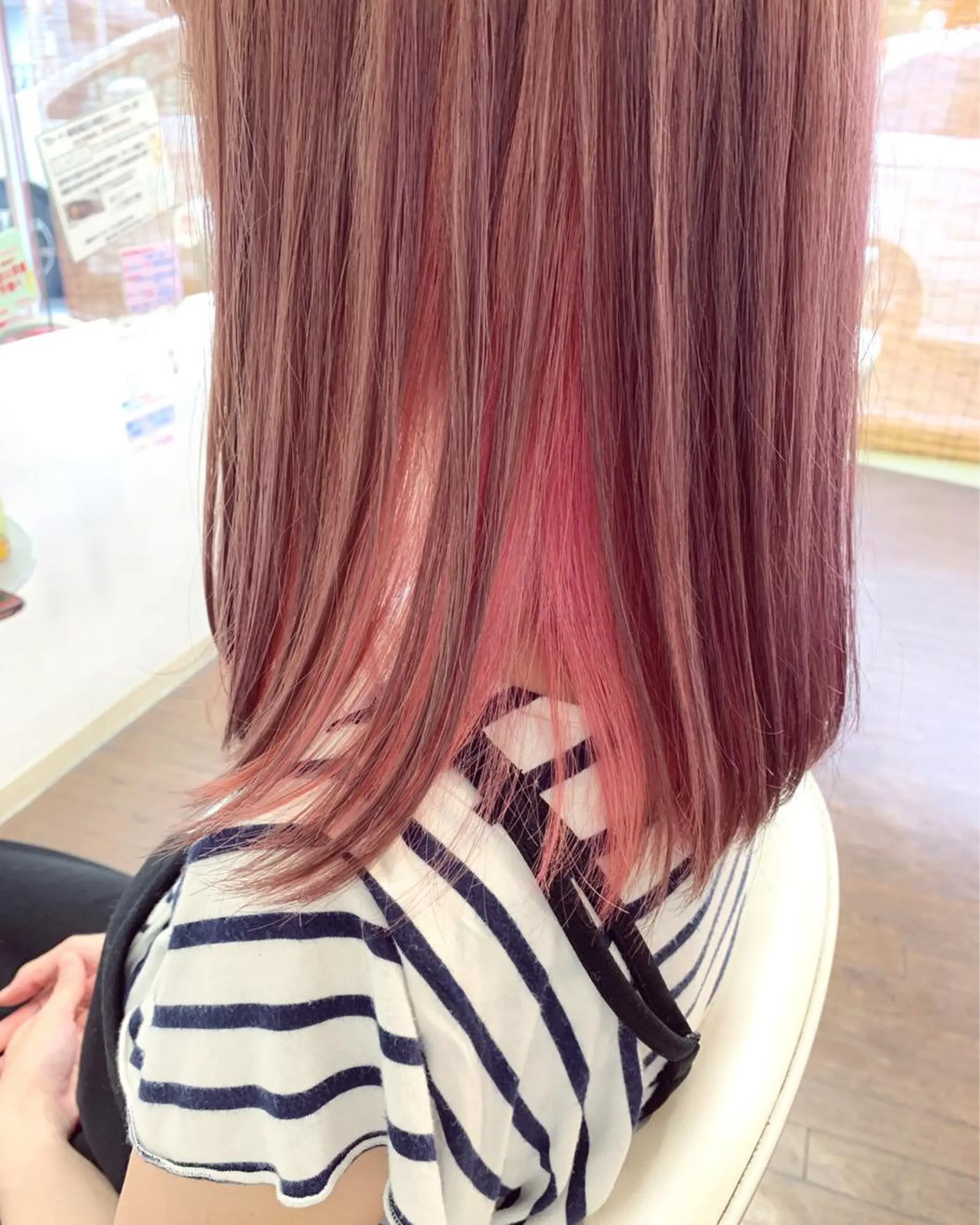 ミディアム カラー ベージュカラー インナーカラー ヘアカラー GLAD 萩原のヘアスタイル