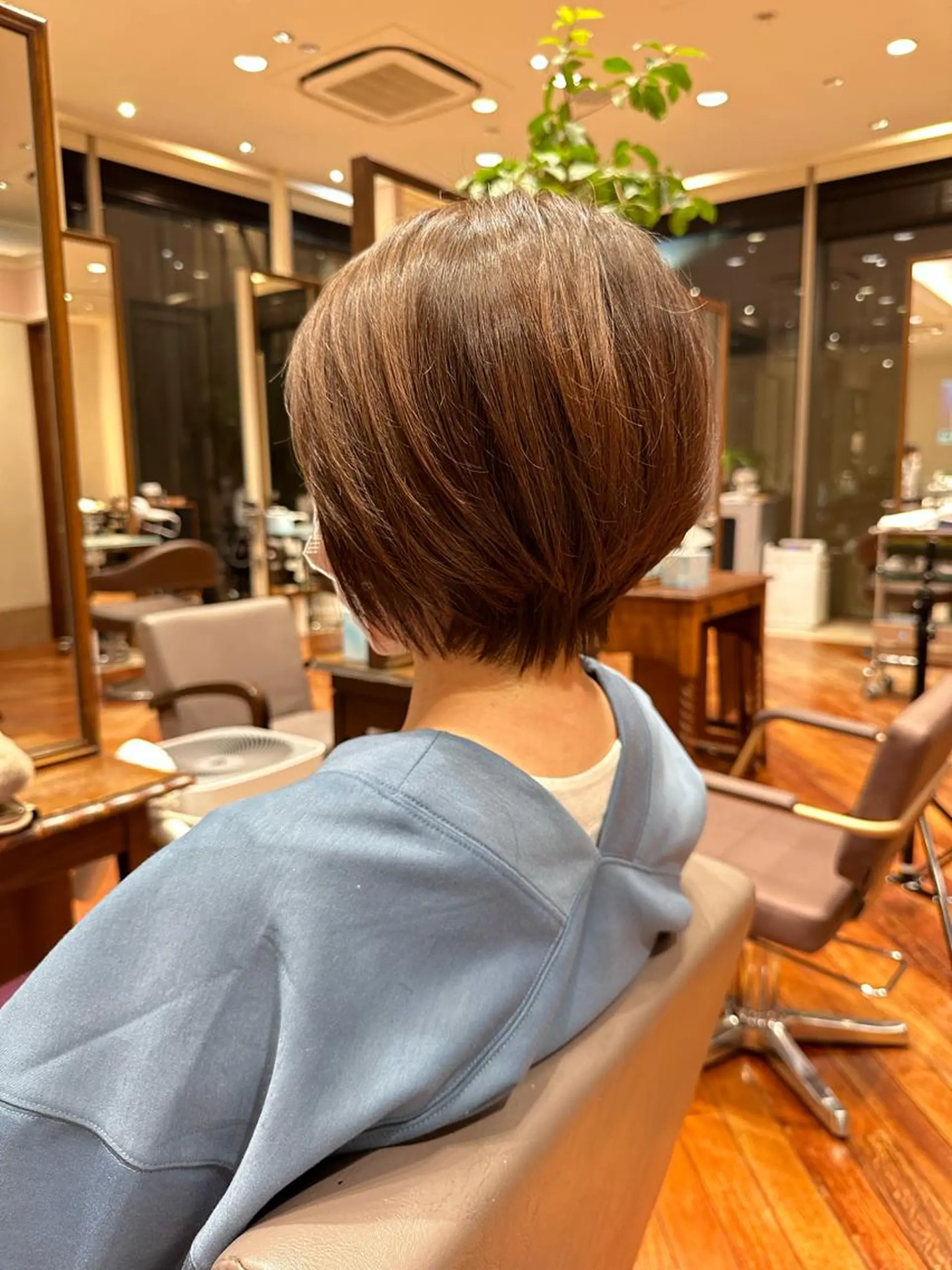 ショート ショートボブ ボブ ショートヘア 小顔カット レイヤー/グレージュ メンズパーマのヘアスタイル