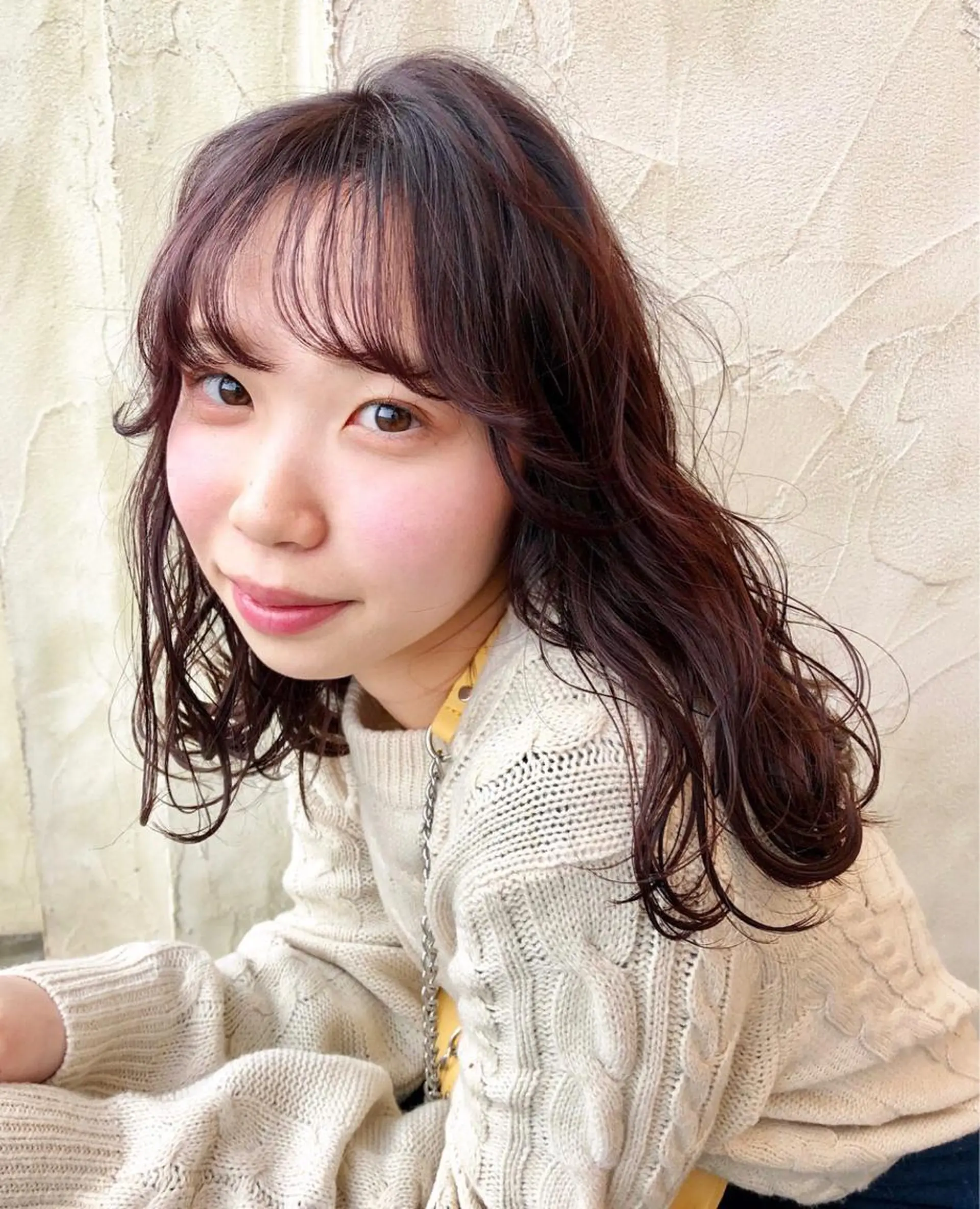 ミディアム カラー ベージュカラー ブリーチ ラベンダーカラー ラベンダーベージュ ブリーチなしカラー 岩田 萌那のヘアスタイル