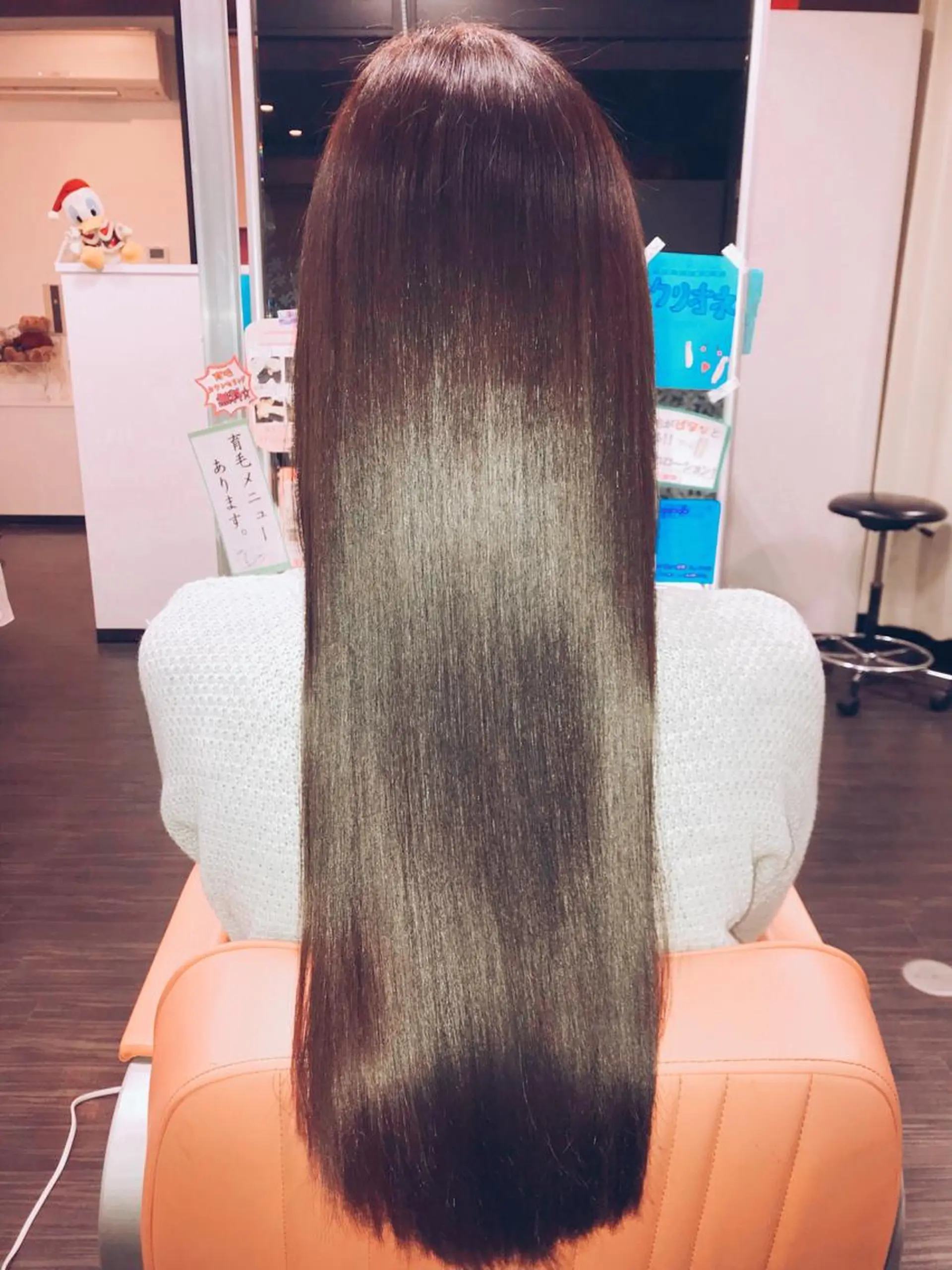 ロング ピンクブラウン ヘアカラー 野澤 朱里のヘアスタイル