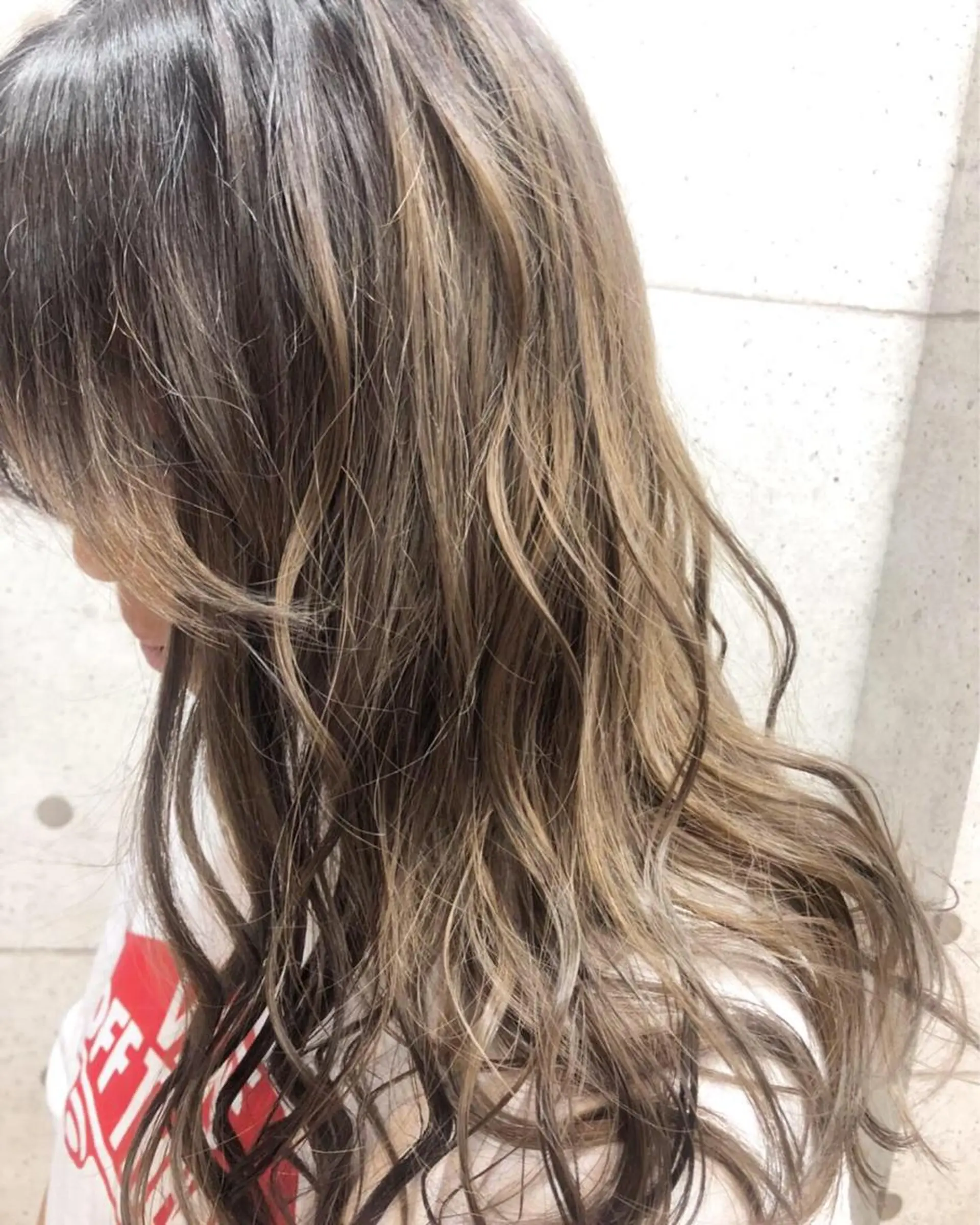 ロング アッシュ 羽田 hadaのヘアスタイル