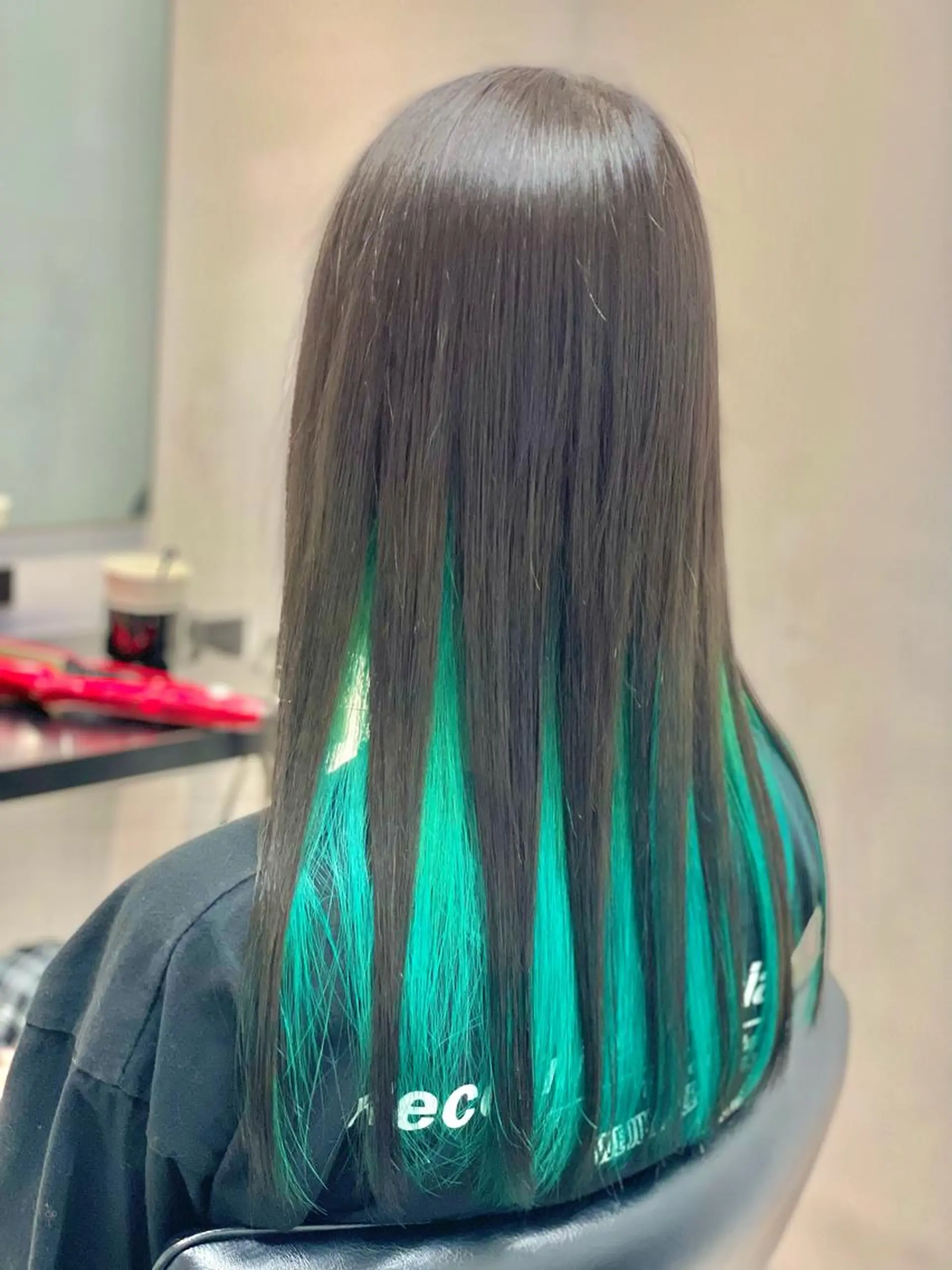 セミロング カラー ヘアアレンジ ブリーチ ケアブリーチ ダブルカラー エメラルドグリーン インナーカラー ヘアカラー トリートメント 髪質改善×ハイトーン 中田啄也のヘアスタイル