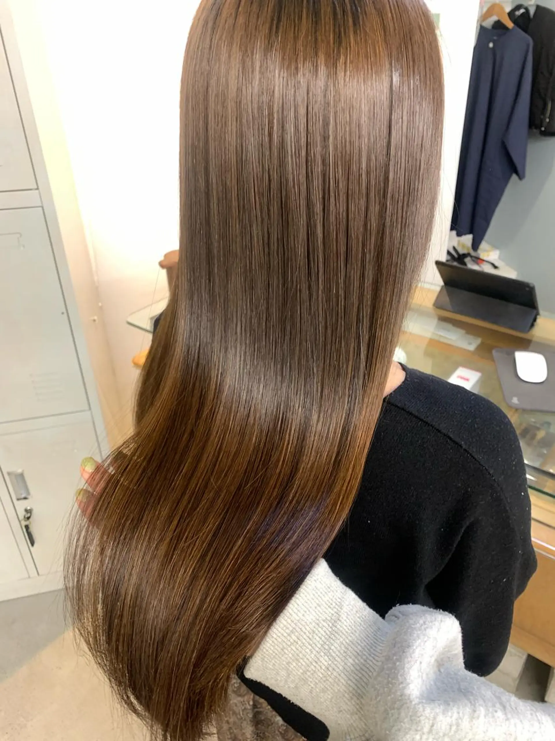 ロング 髪質改善 トリートメント 酸熱トリートメント カット 縮毛矯正 トリートメント leben serikaのヘアスタイル