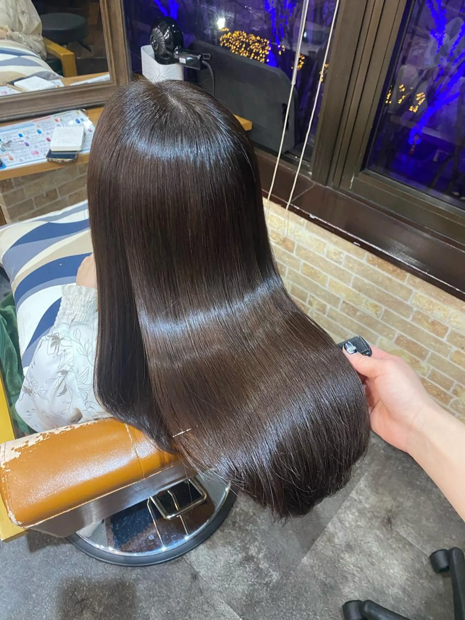 ロング アッシュ 美髪ヘア 🤍erikaのヘアスタイル