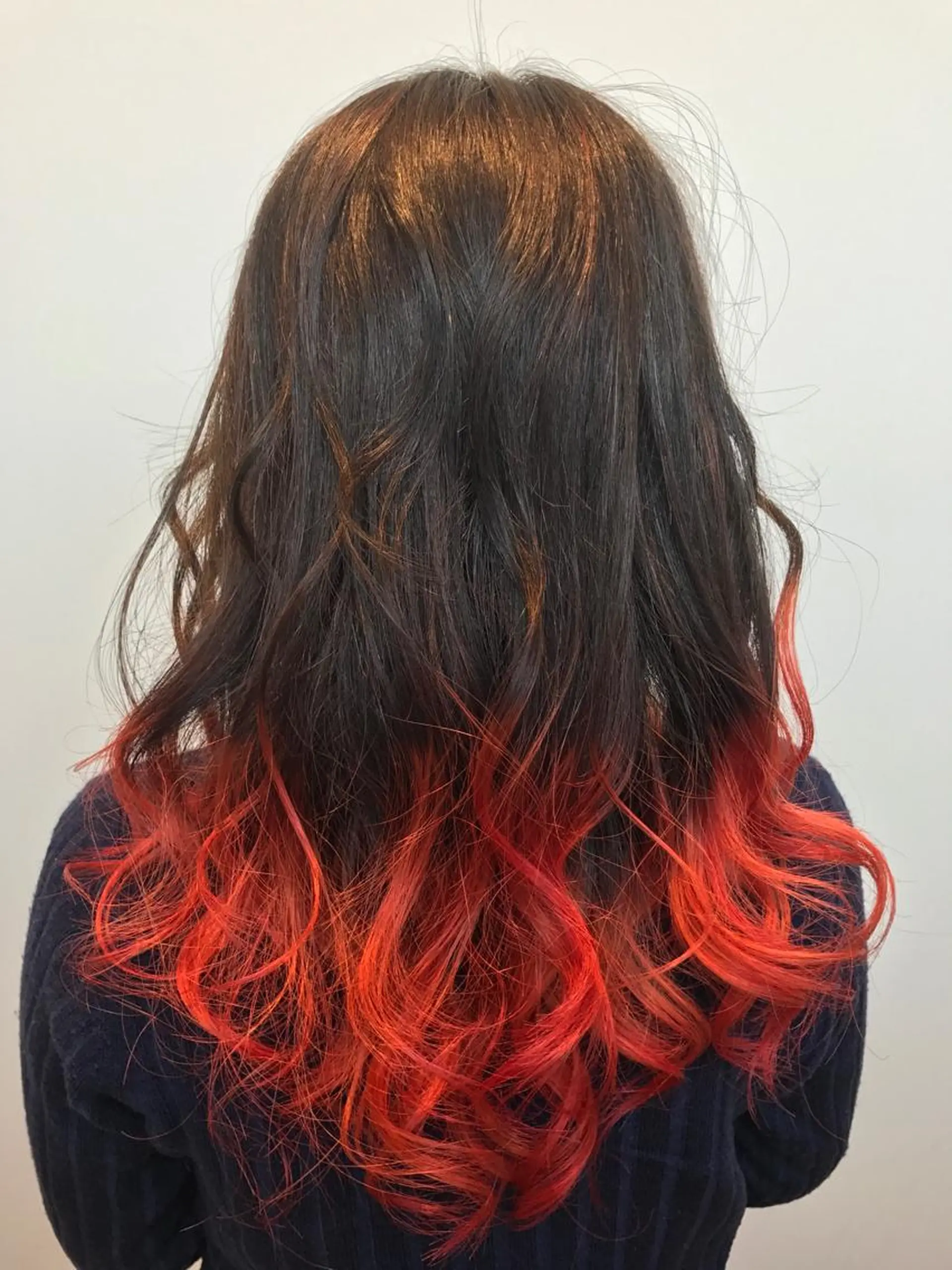 ロング カラー ダブルカラー グラデーションカラー レッドカラー 黒木 健悟のヘアスタイル