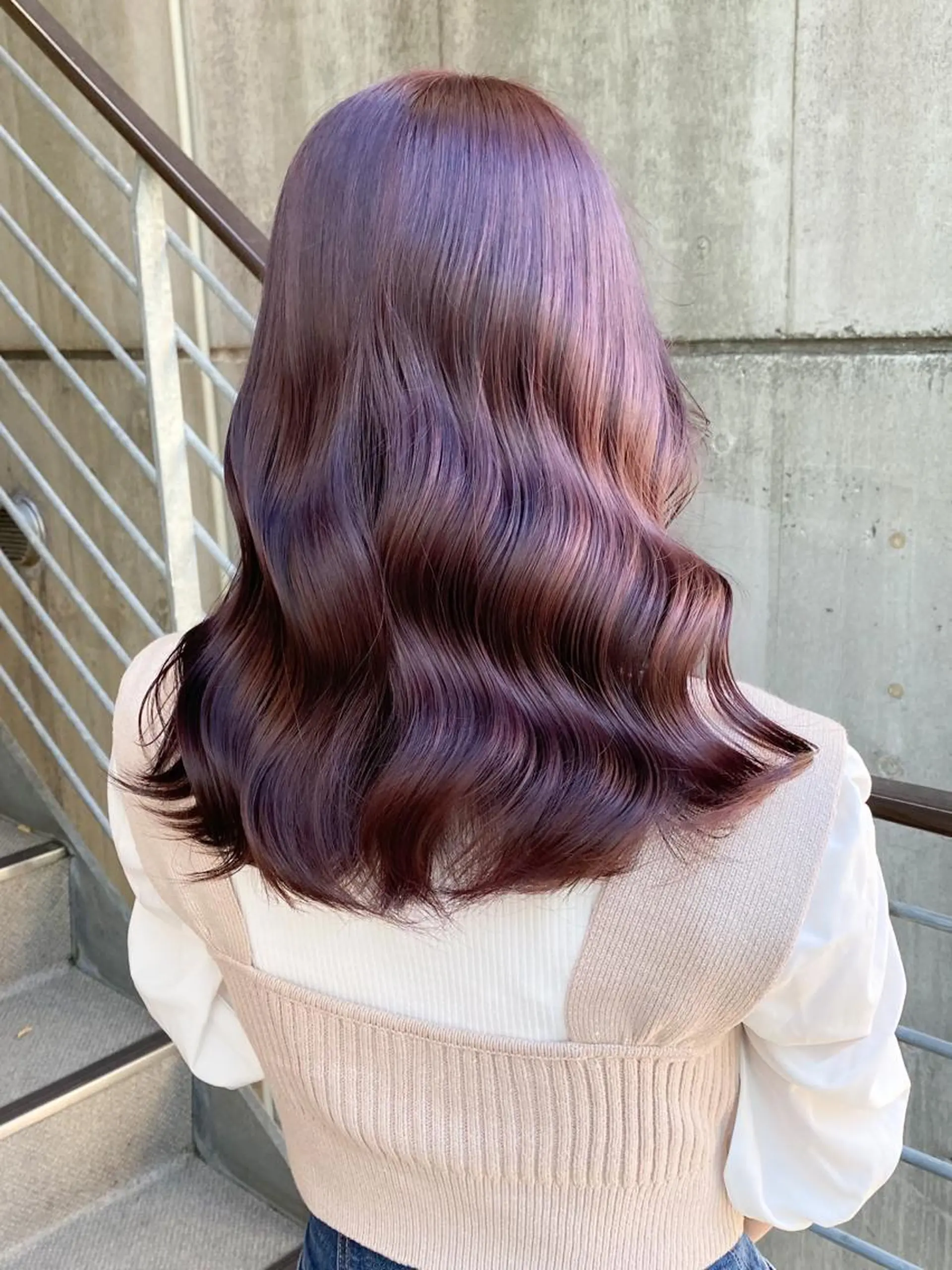 セミロング カラー ベージュカラー ブリーチ 透明感カラー ハイトーンカラー ハイトーンベージュ ness🎖️ カミカリスマ受賞のヘアスタイル