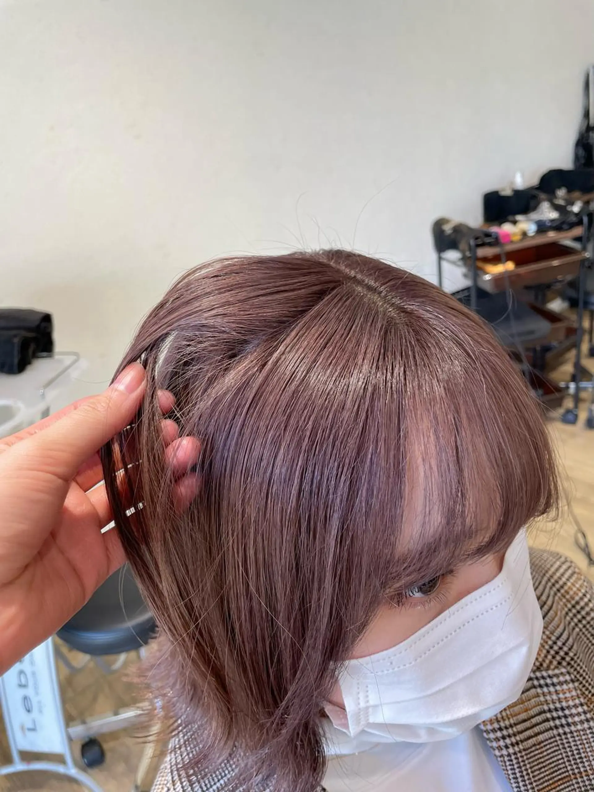 ミディアム 前田 菜奈子のヘアスタイル