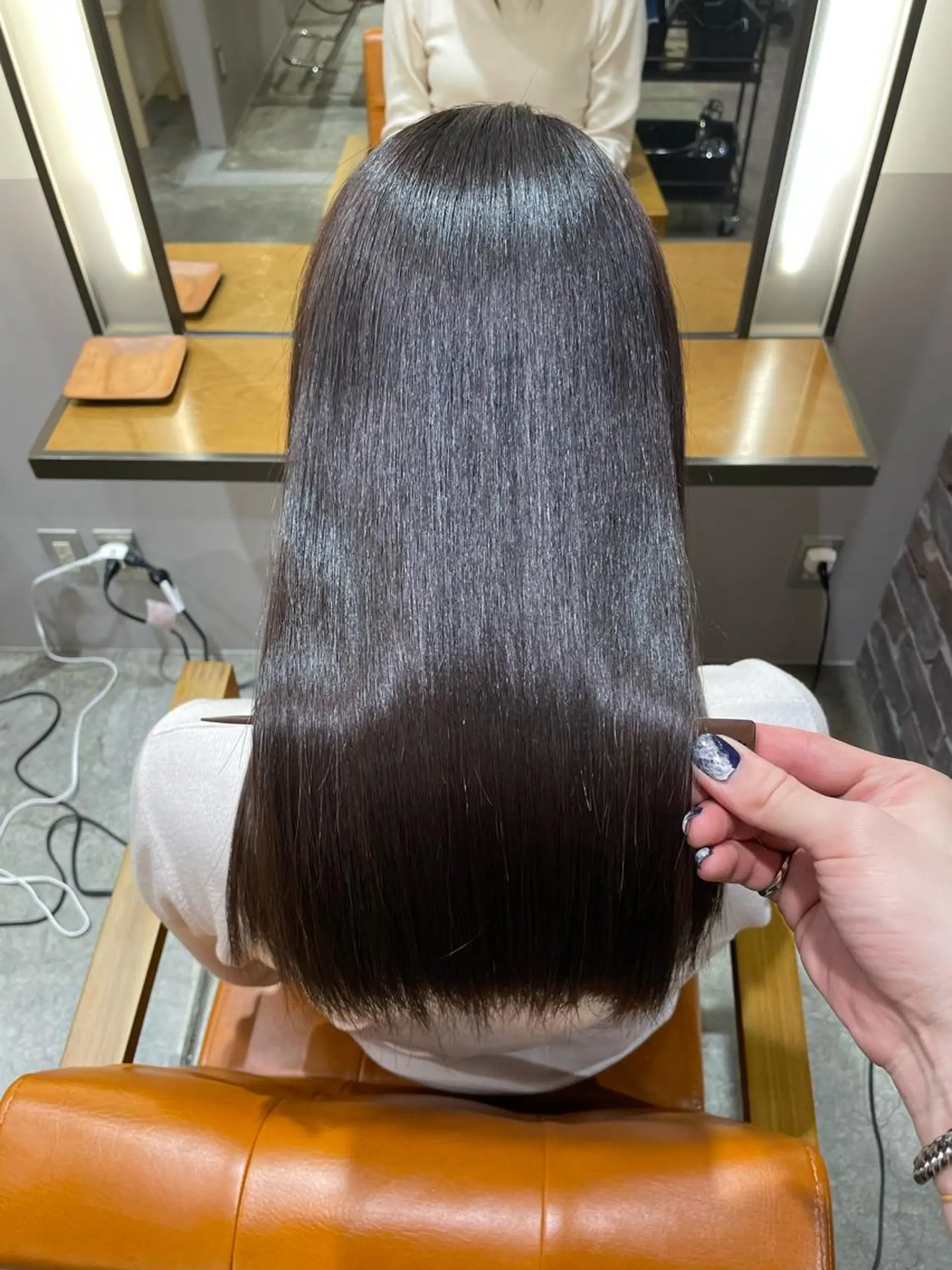 セミロング 複雑履歴に対応ブリー チ無しダブルカラーのヘアスタイル