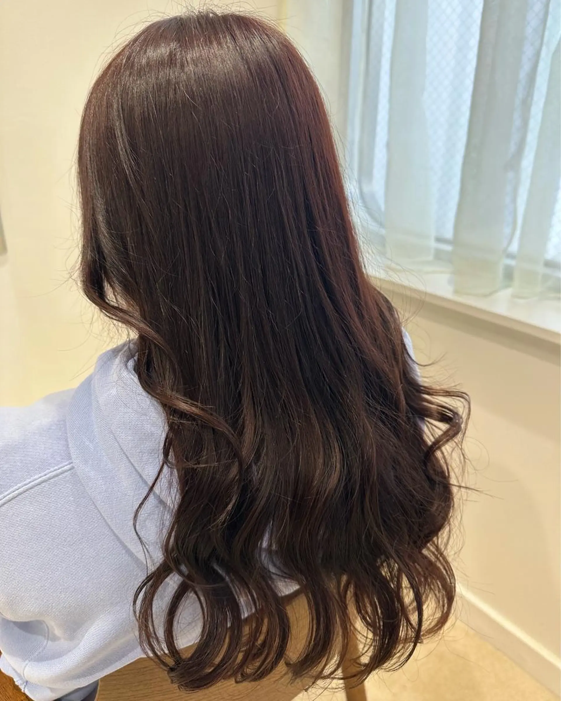 ロング ピンクブラウン サコ ミのヘアスタイル