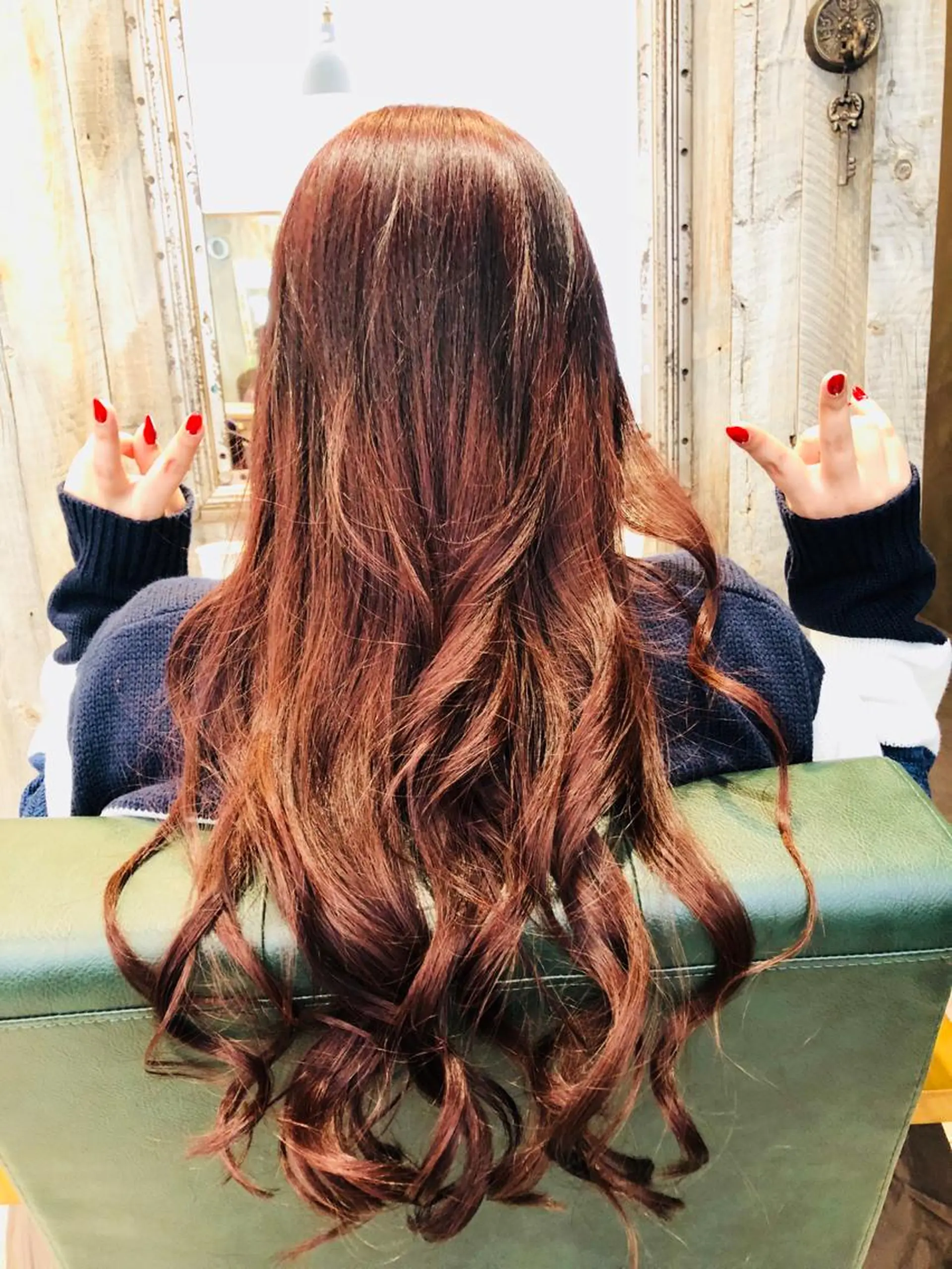 ロング カラー アッシュ ベージュカラー ピンクカラー ピンクベージュ カット ヘアカラー トリートメント 川野 賢のヘアスタイル