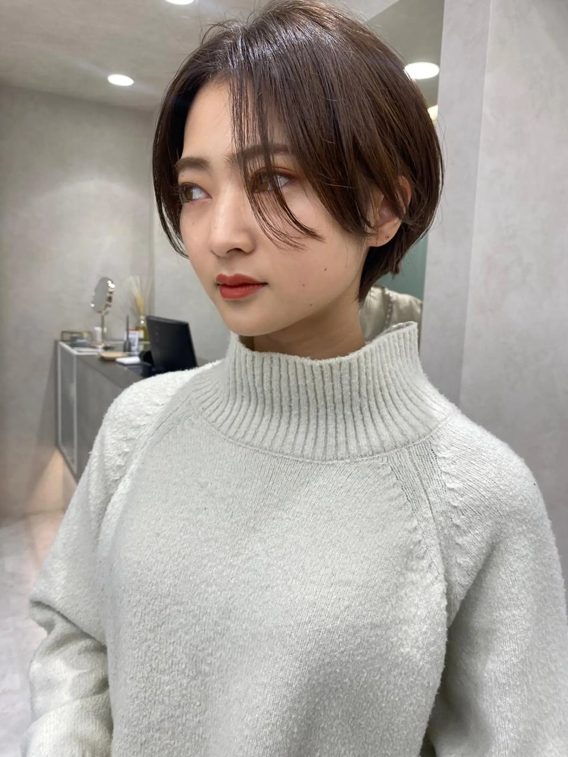 ショート ボブ ショートヘア 小顔カット かえ🩶韓国ボブ🎀 透明感カラー🥣のヘアスタイル