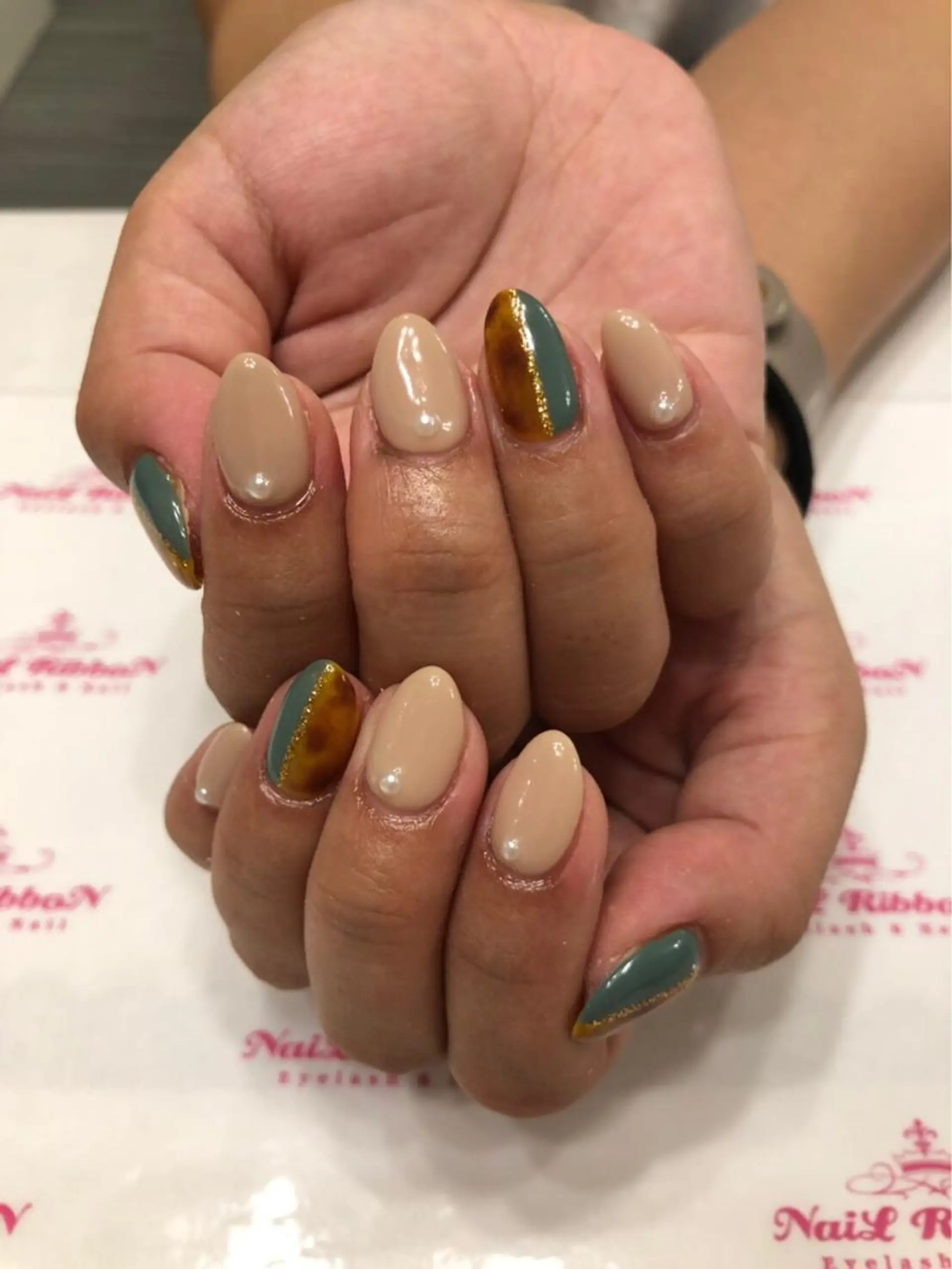 ネイル 春ネイル ネイルリボン 受付スタッフのネイルデザイン