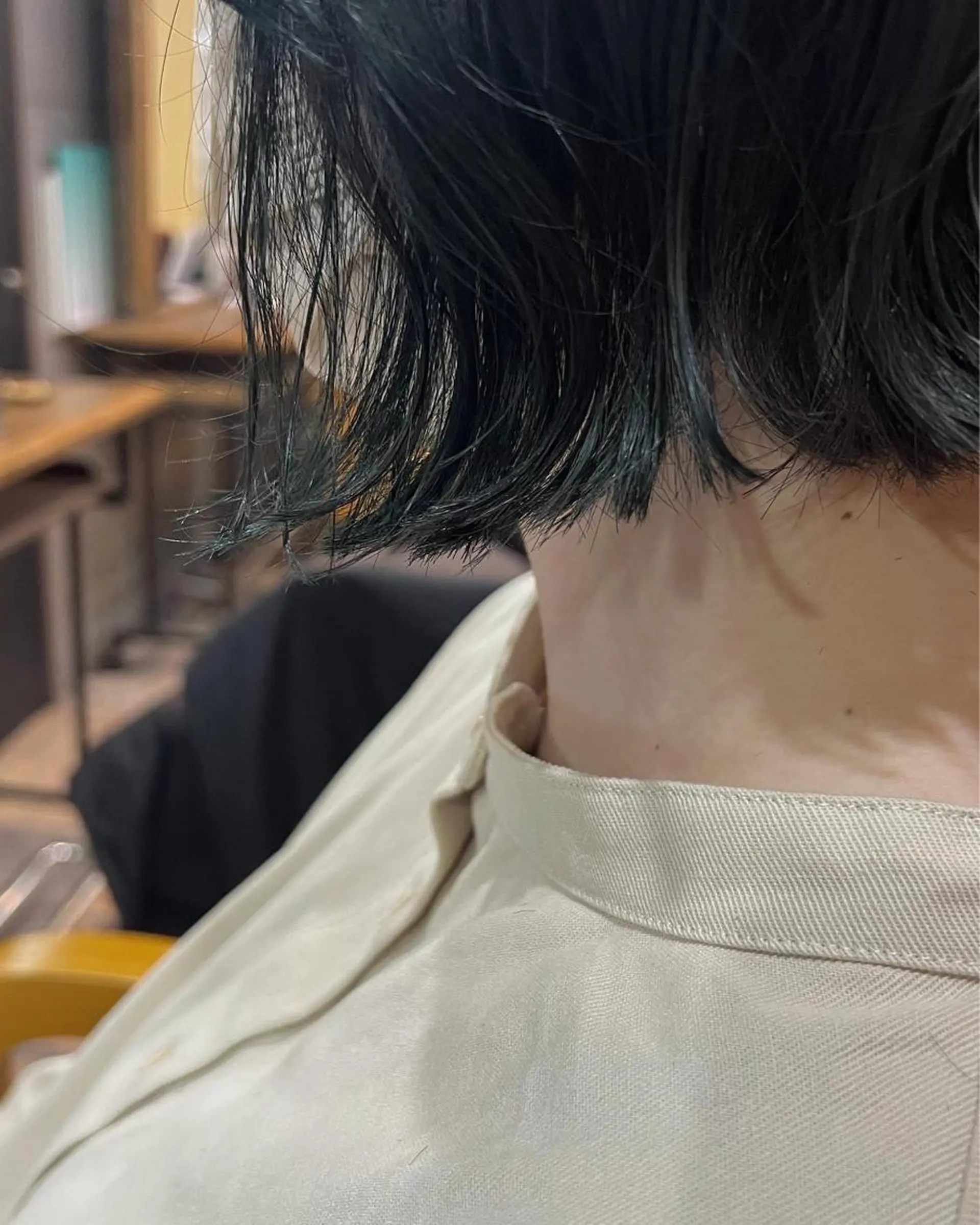 ショート カラー ヘアアレンジ ダークグリーン 暗髪カラー🫐パーマ おくだりんかのヘアスタイル