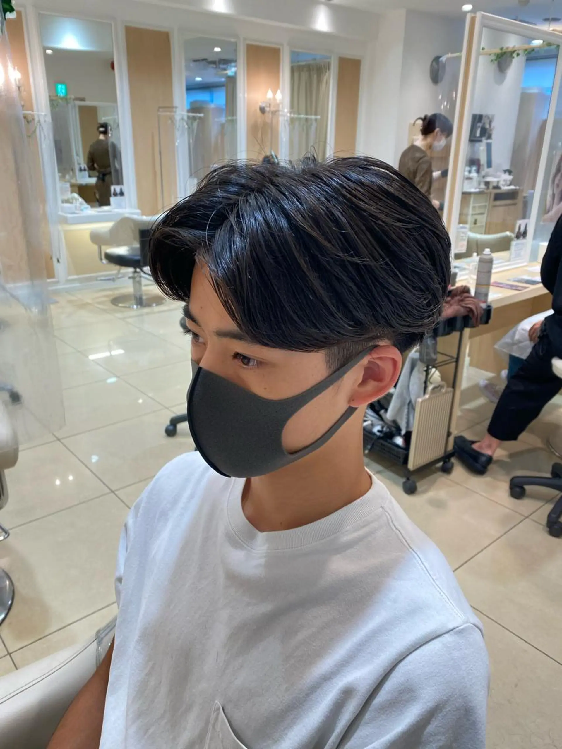 ショート パーマ メンズ カット パーマ メンズ特化型美容師 栗山勇人のヘアスタイル