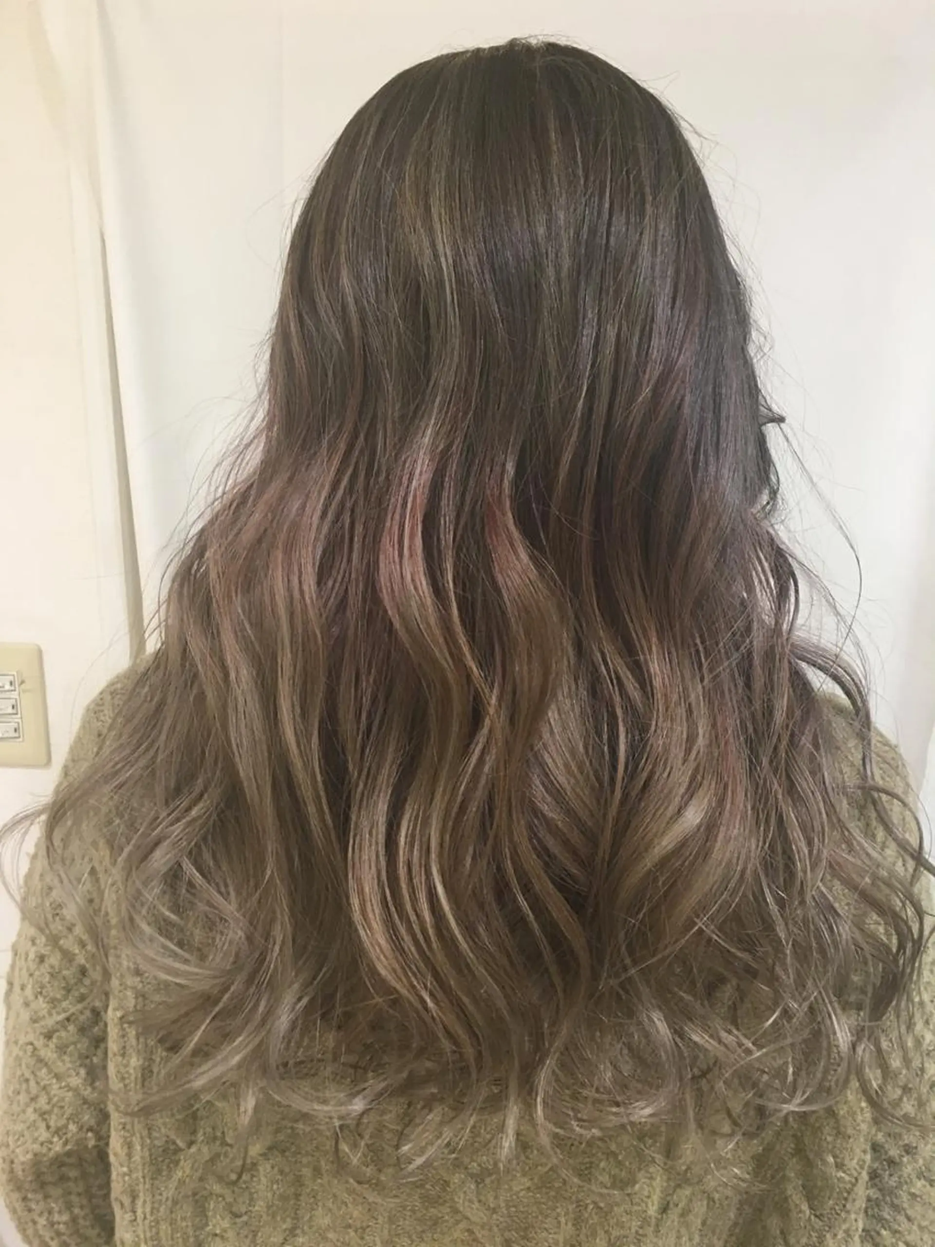 セミロング カラー ヘアアレンジ メッシュ ヘアカラー きむえり/髪質改善 /20代〜40代多数のヘアスタイル