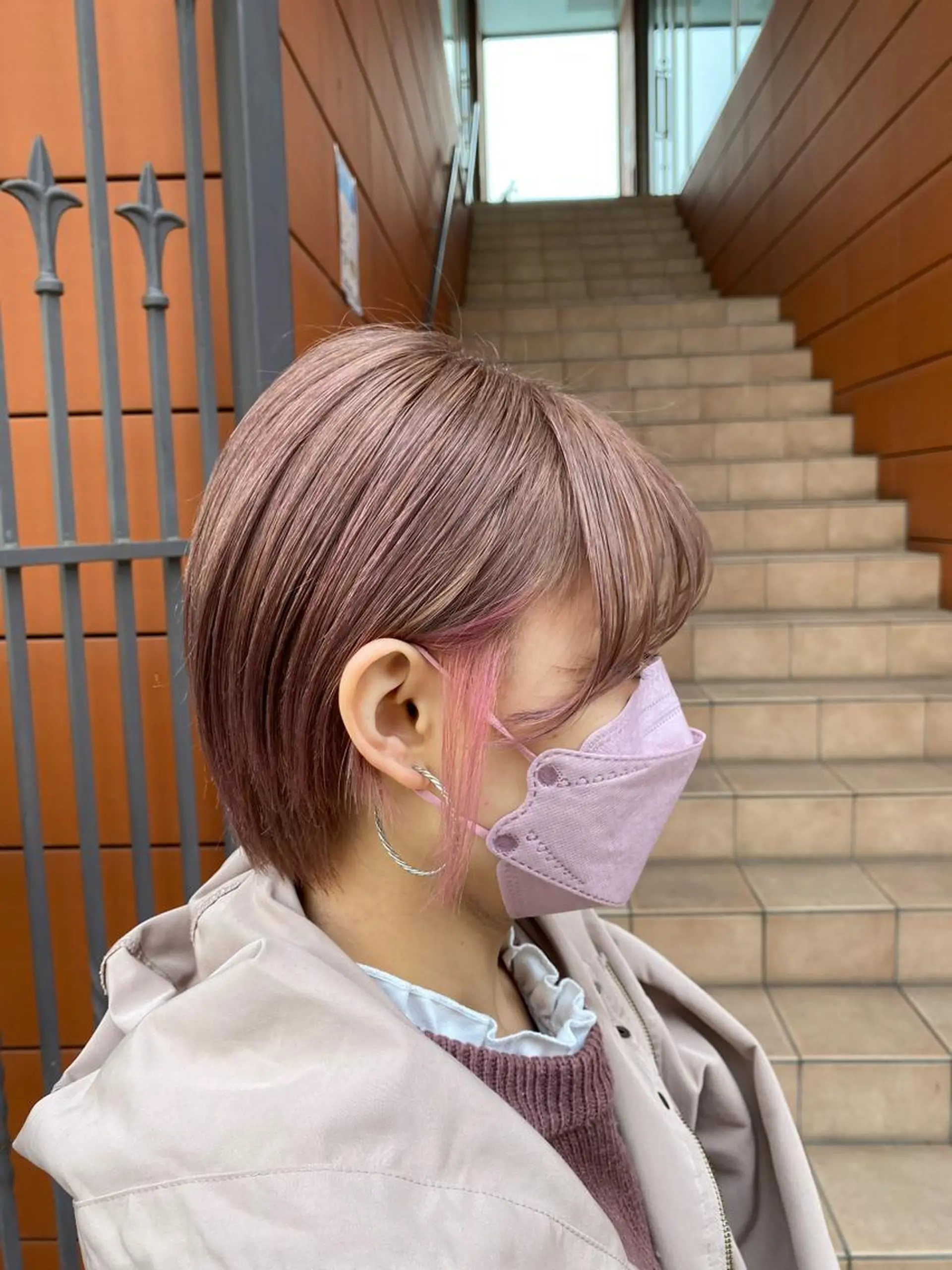 ミディアム カラー ベージュカラー ピンクカラー ピンクベージュ カット ヘアカラー トリートメント 鈴木/ニュアンス パーマ/メンズのヘアスタイル