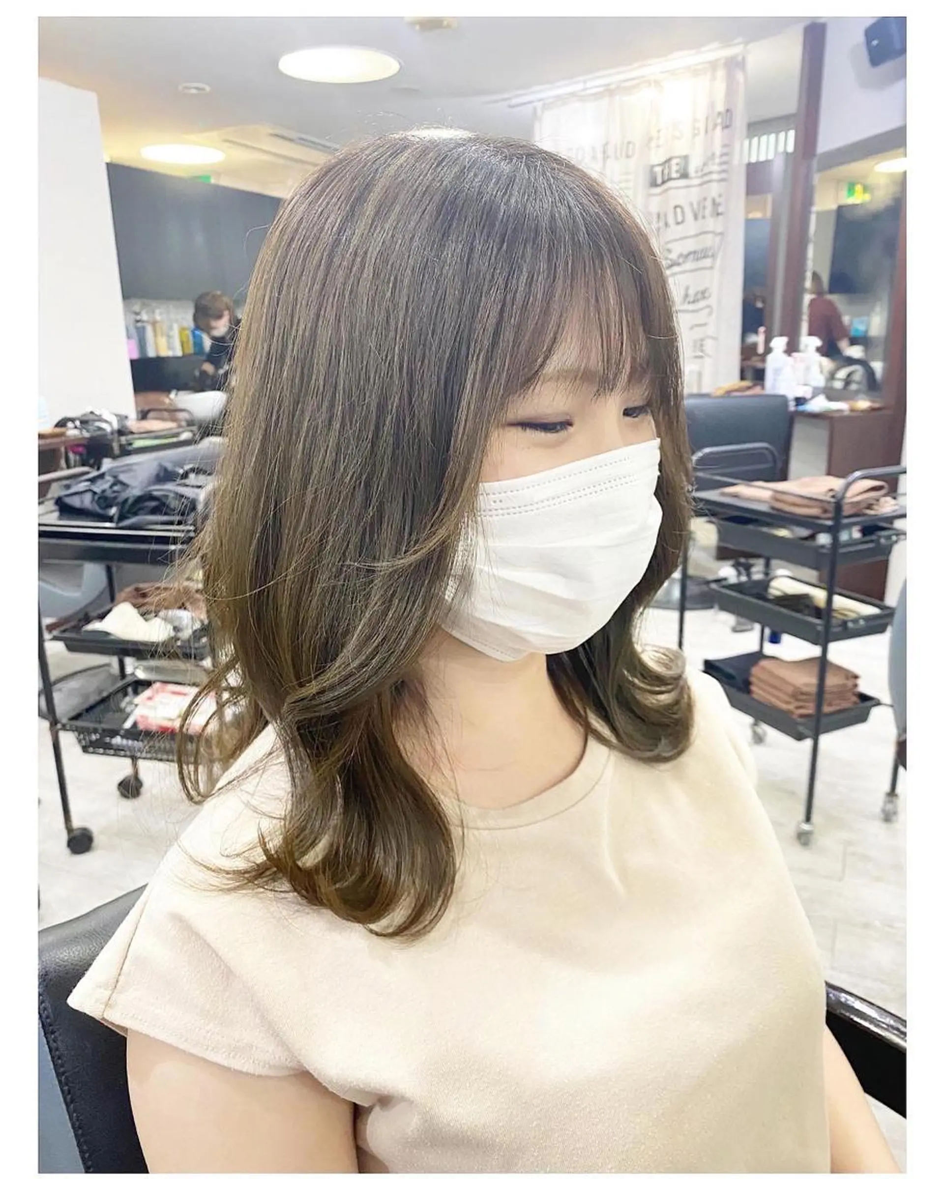 セミロング カラー グレージュ オリーブグレージュ オリーブグレー ＊横浜駅＊ 金子 誠也のヘアスタイル