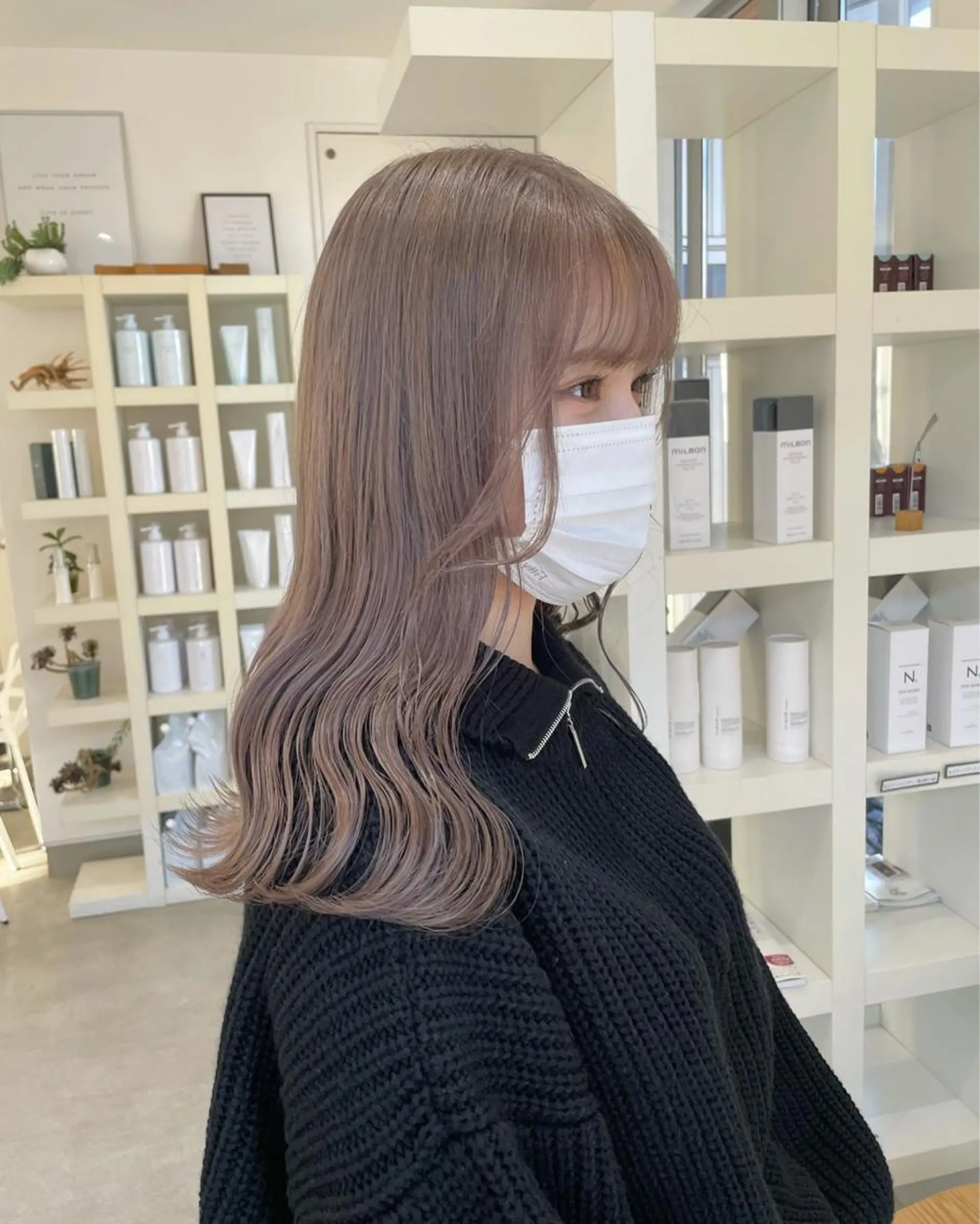 セミロング ヘアカラー 長山 茉白のヘアスタイル