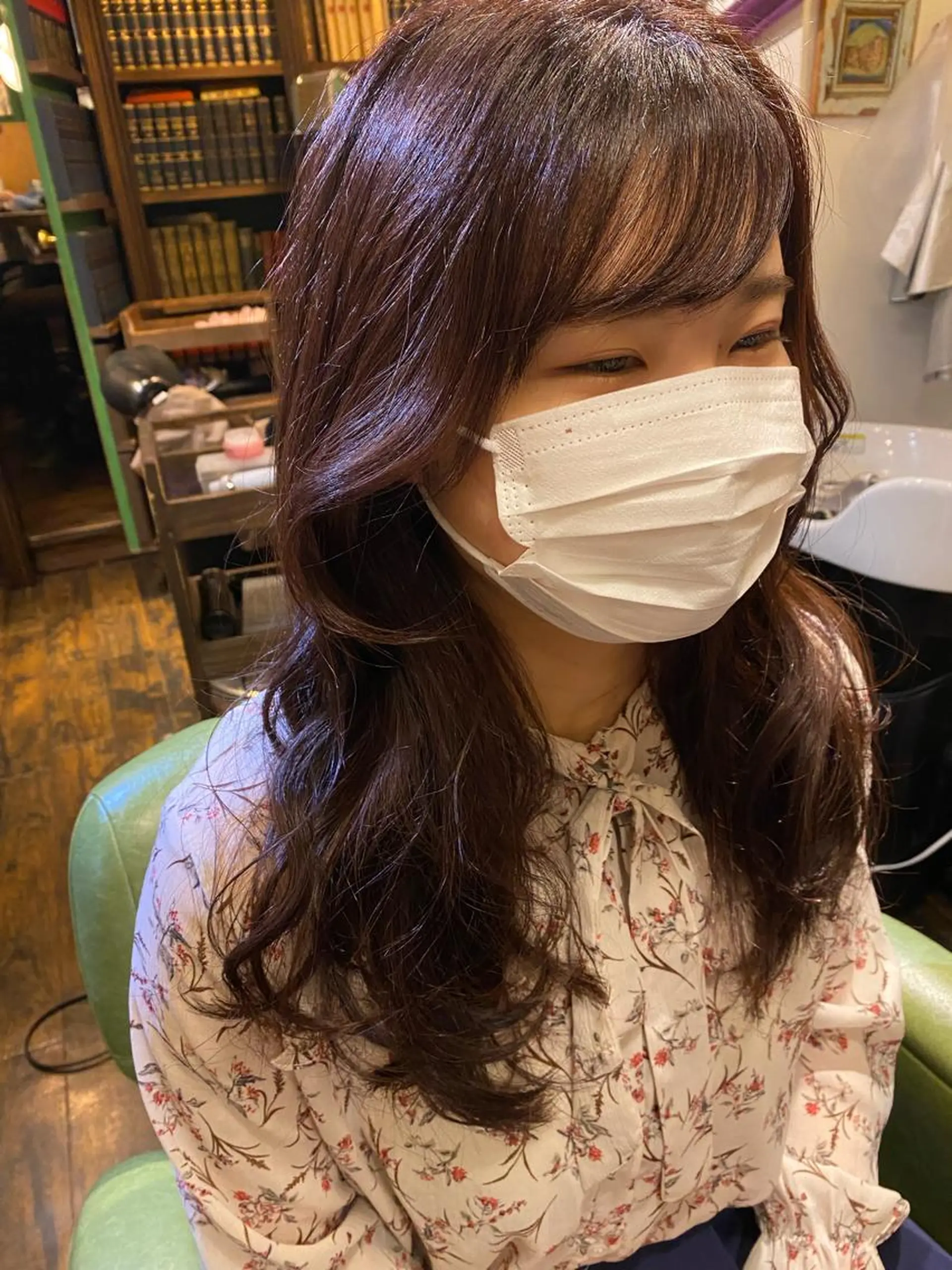 ロング カラー 顔周りカット ヘアカラー AYANO ／レイヤー／オリーブのヘアスタイル