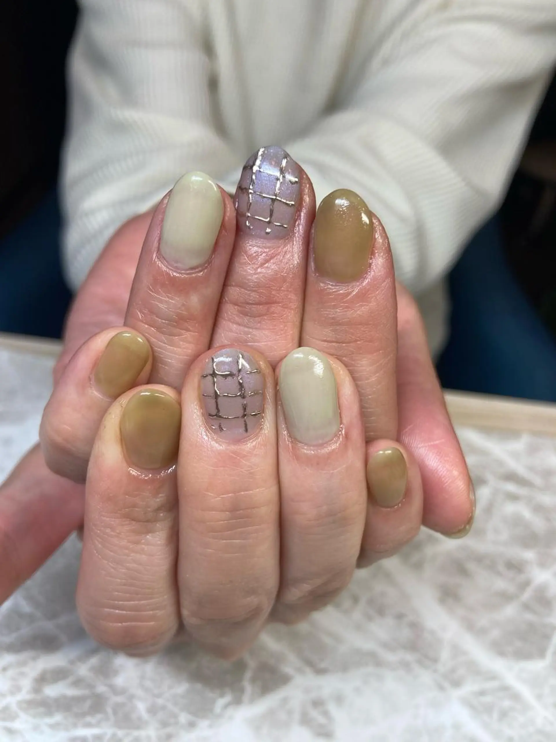 ミディアム ネイル ミラーネイル ネイルサロン ステラのネイルデザイン