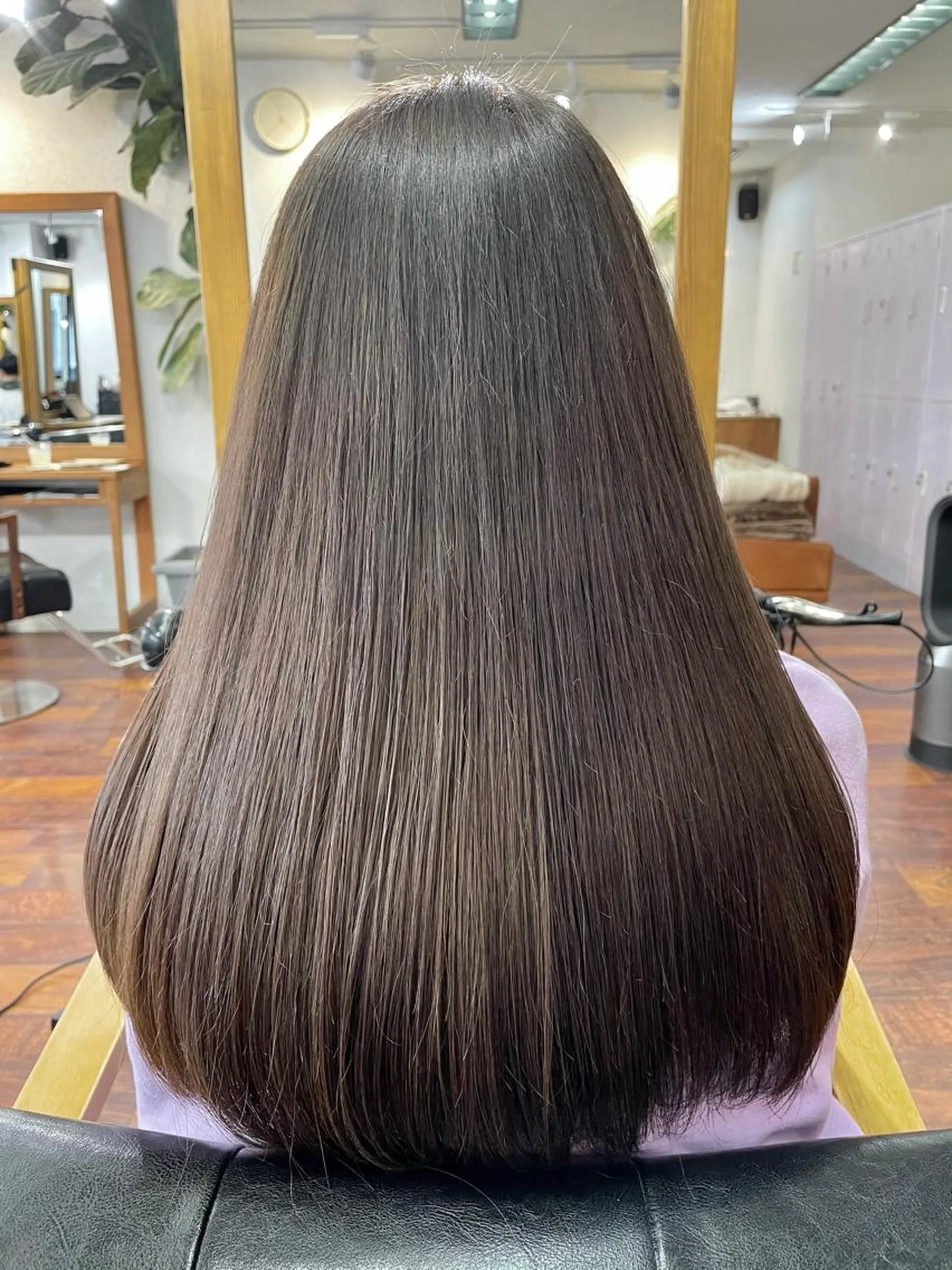 ロング カラー アッシュ 透明感カラー ハイライトカラー ハイトーンカラー イルミナカラー カット ヘアカラー トリートメント 江上拓郎/ショート /酸性ストレートのヘアスタイル