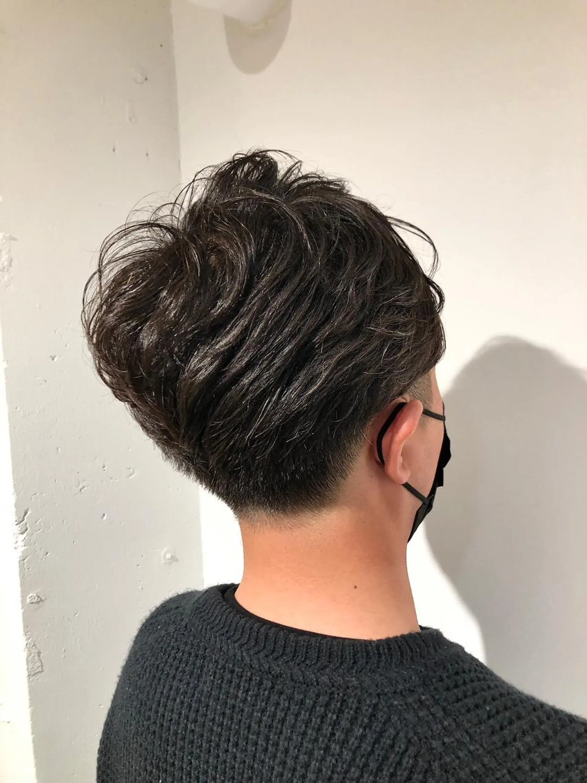 ショート メンズ アップバング ビジネス マッシュ メンズパーマ メンズツイストパーマ カット 高橋 英彦のヘアスタイル