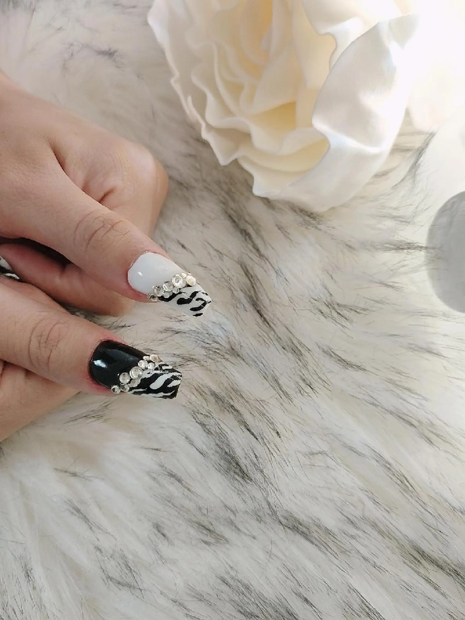 ネイル ハンドネイル RUNWAY 　　の眉毛・アイブロウイメージ