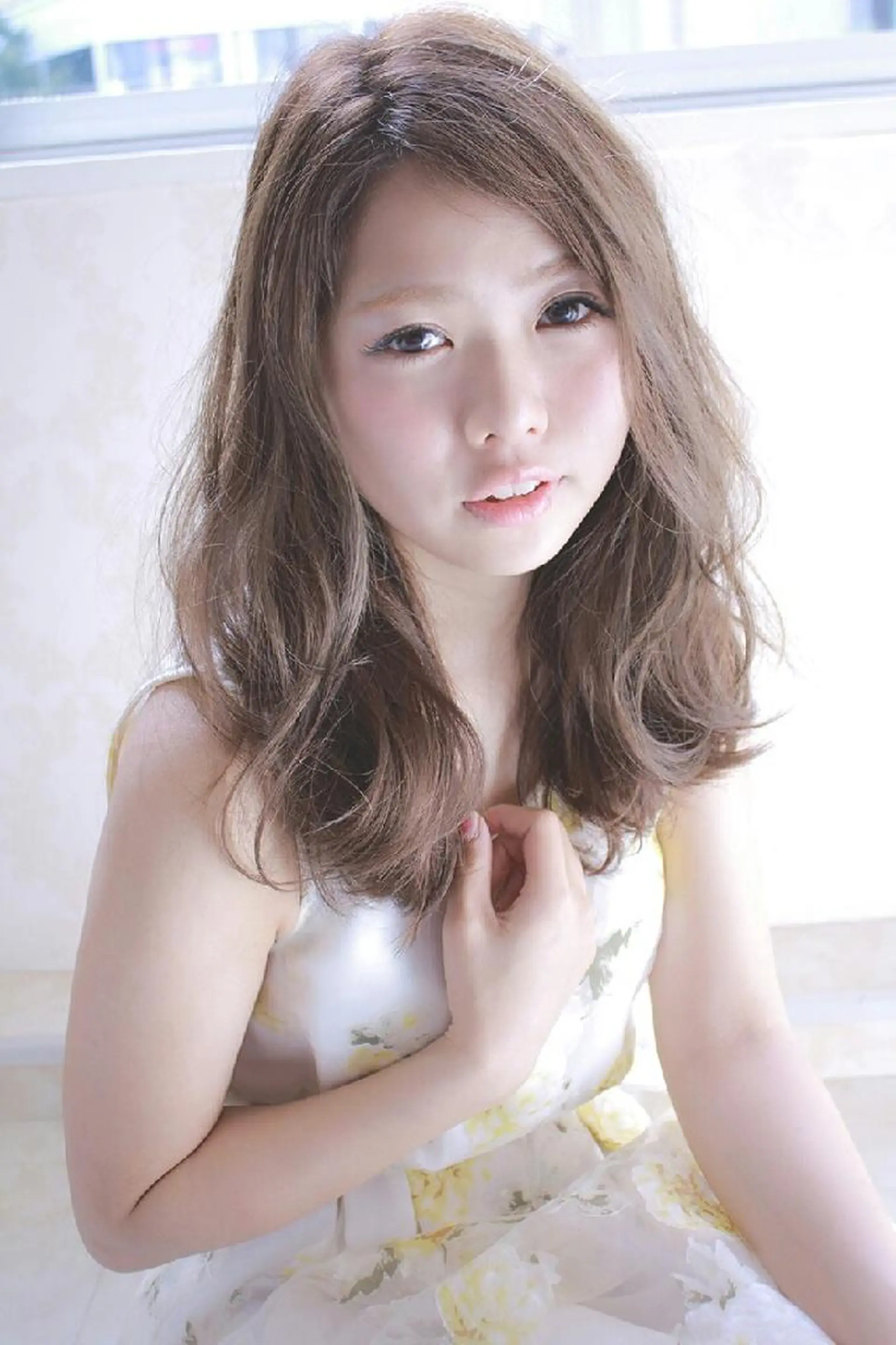 セミロング カラー パーマ 伊藤 功士のヘアスタイル