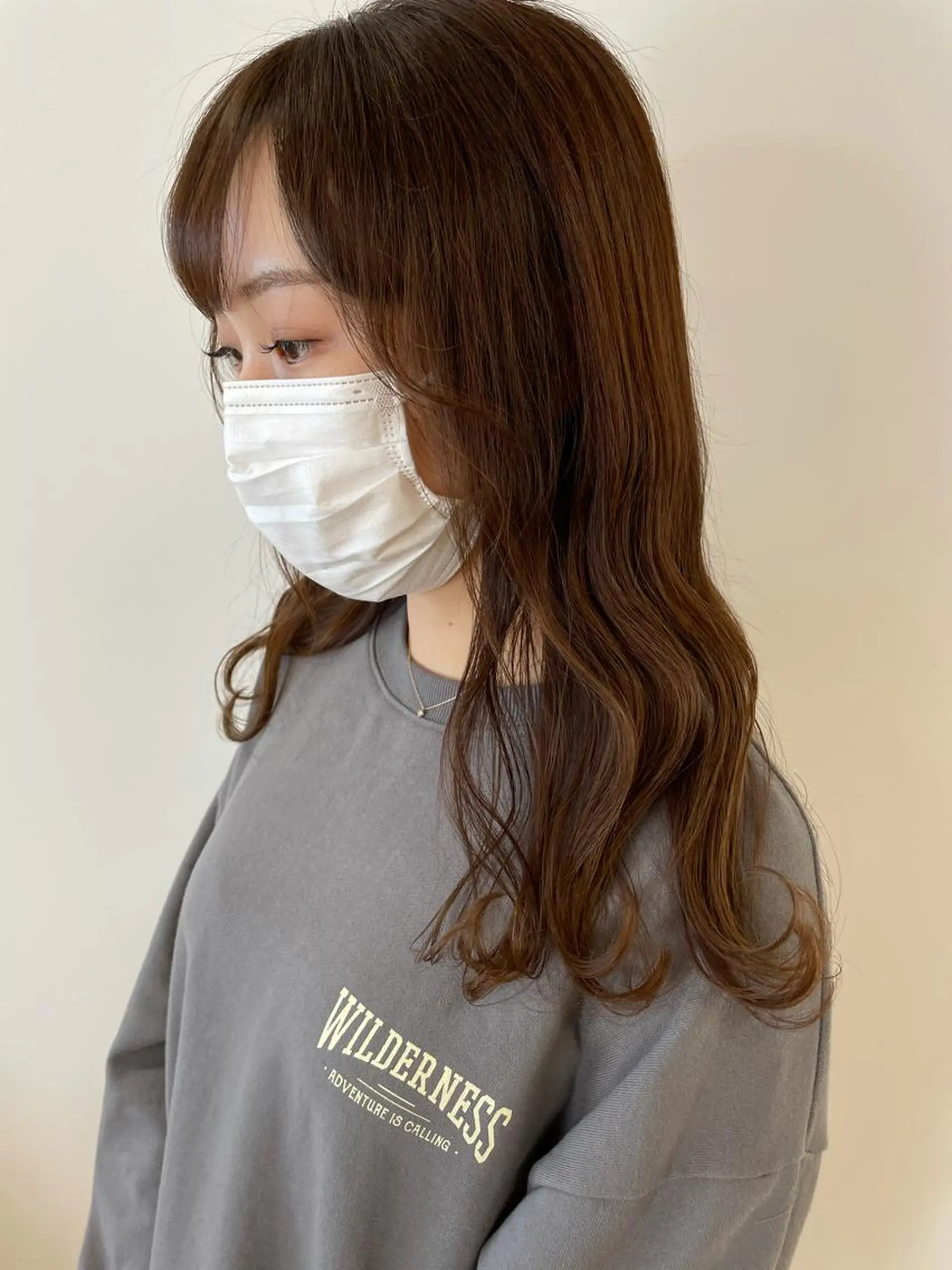 ロング カラー カット ヘアカラー トリートメント 顔まわりカット✄ ベージュカラー🧸のヘアスタイル