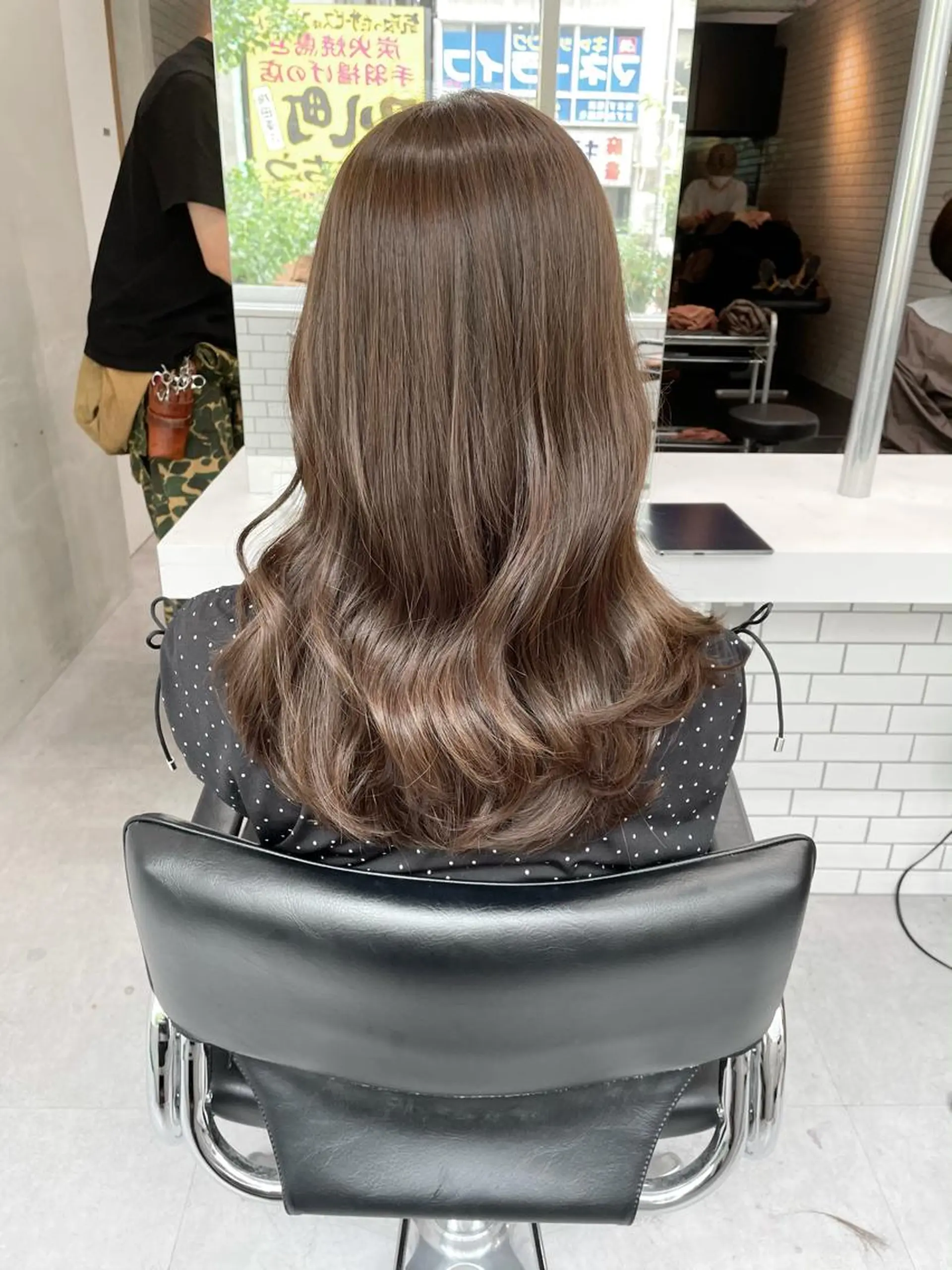 ミディアム カラー ベージュカラー レイヤーカット カット ヘアカラー トリートメント 透け感カラー✂️ yuuのヘアスタイル