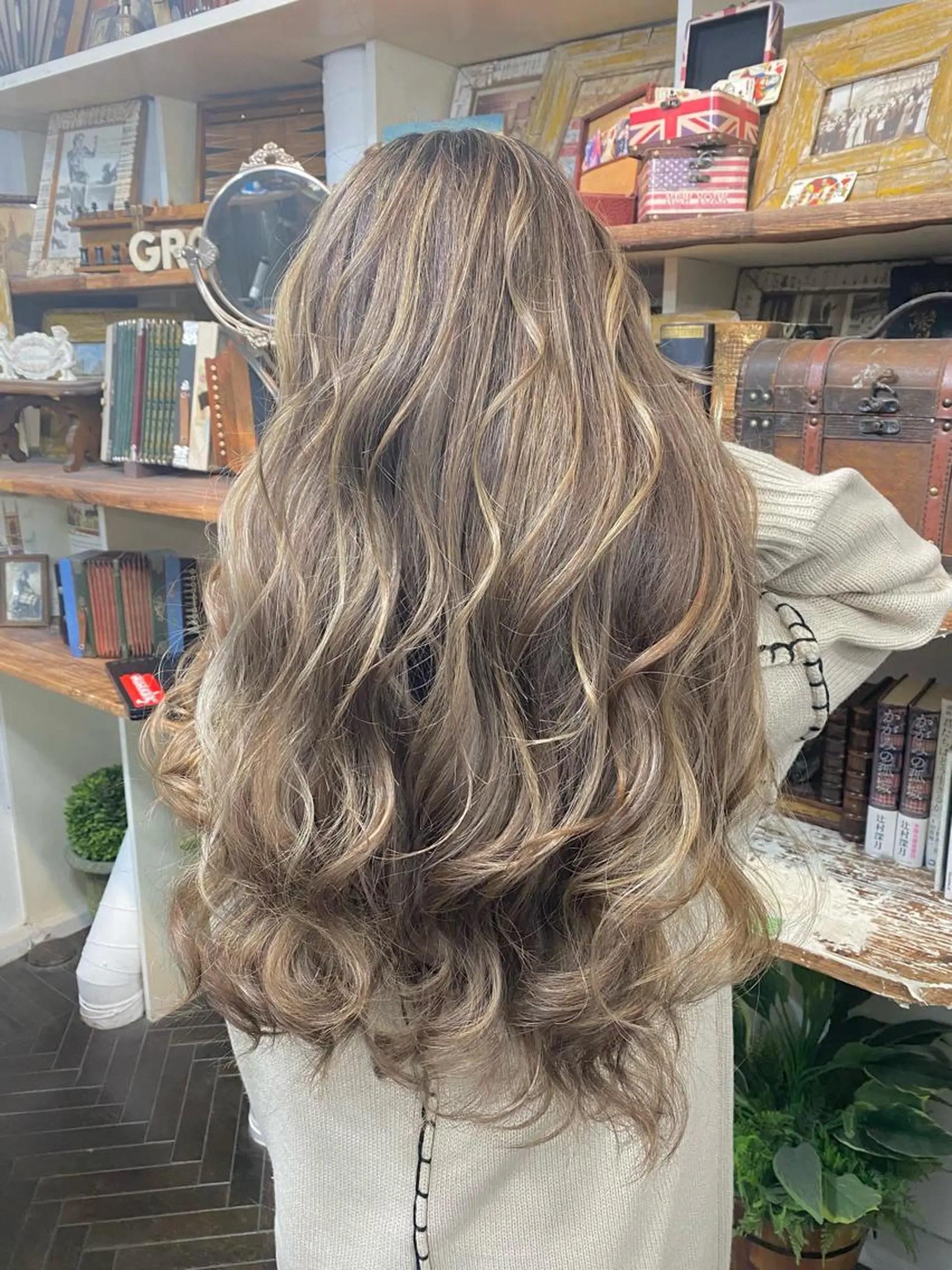 ロング カラー ヘアカラー トリートメント 💖ハイライト/ハイ トーン💖MIKIのヘアスタイル