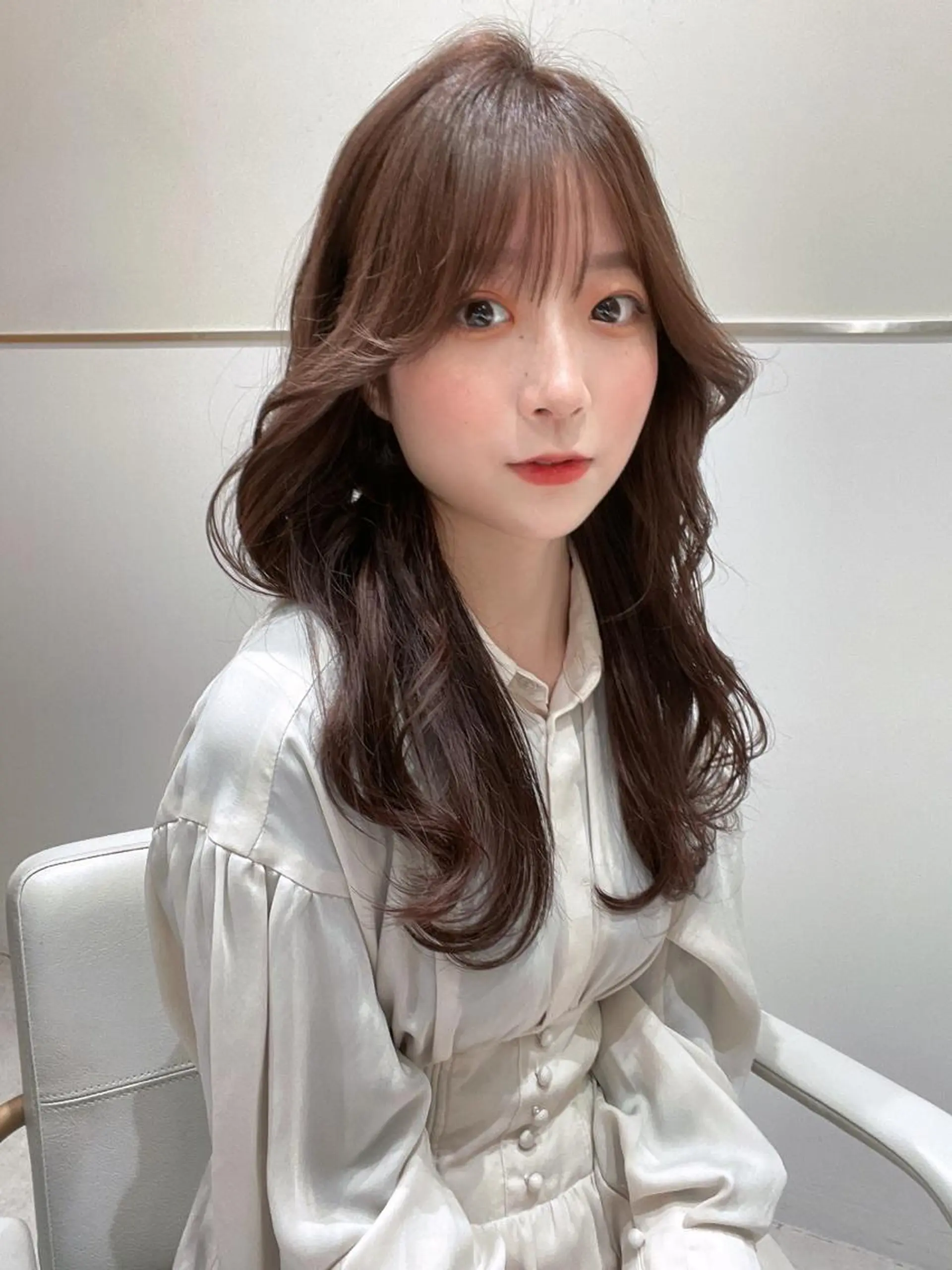 ロング カラー 🤎小顔レイヤー /ベージュ🤎友香のヘアスタイル