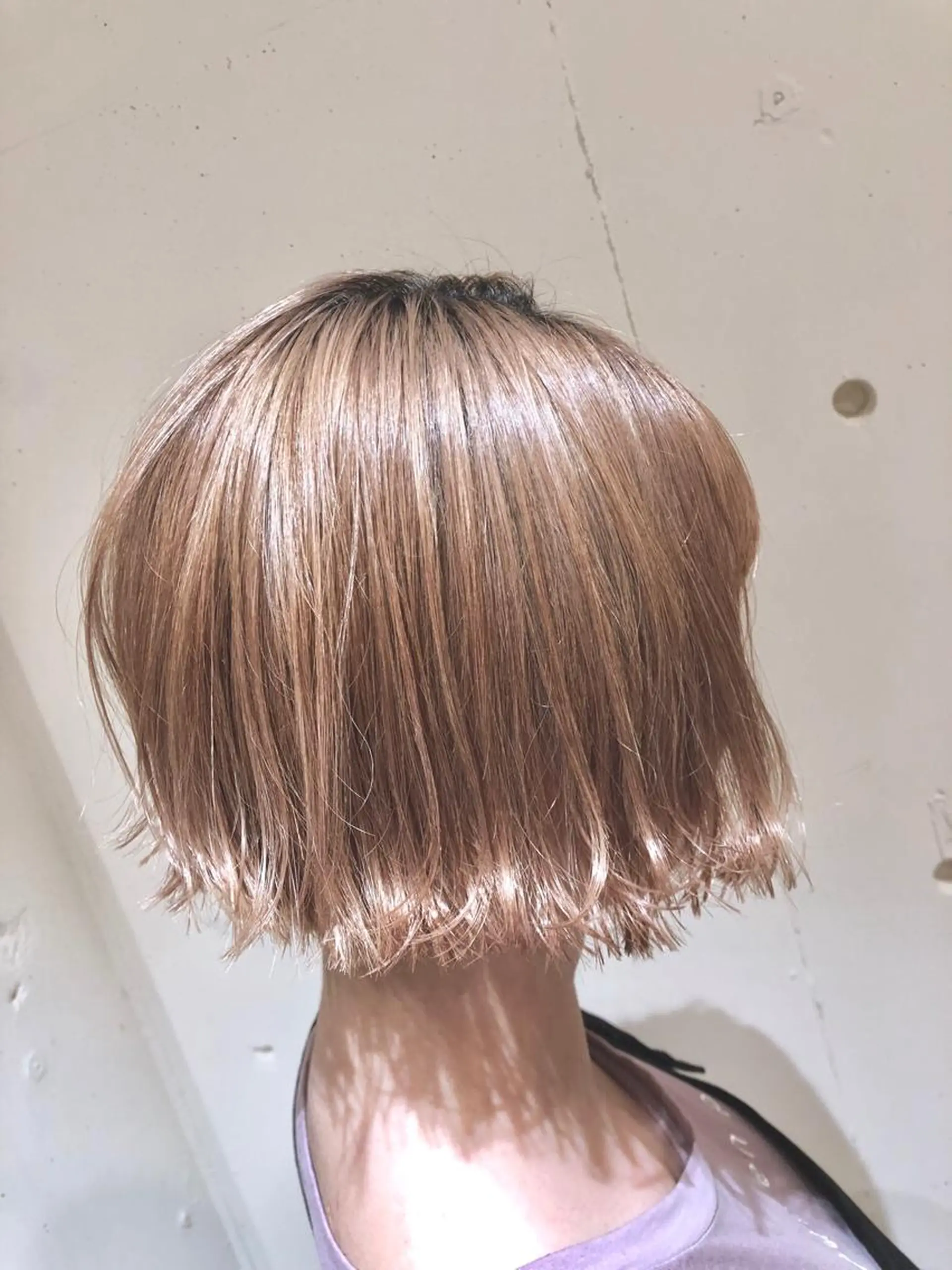 ショート カラー パーマ ヘアアレンジ 切りっぱなしボブ バレイヤージュ 黒髪 グラデーションカラー グレージュ 【ツヤ髪美容師】 ツダケイスケのヘアスタイル