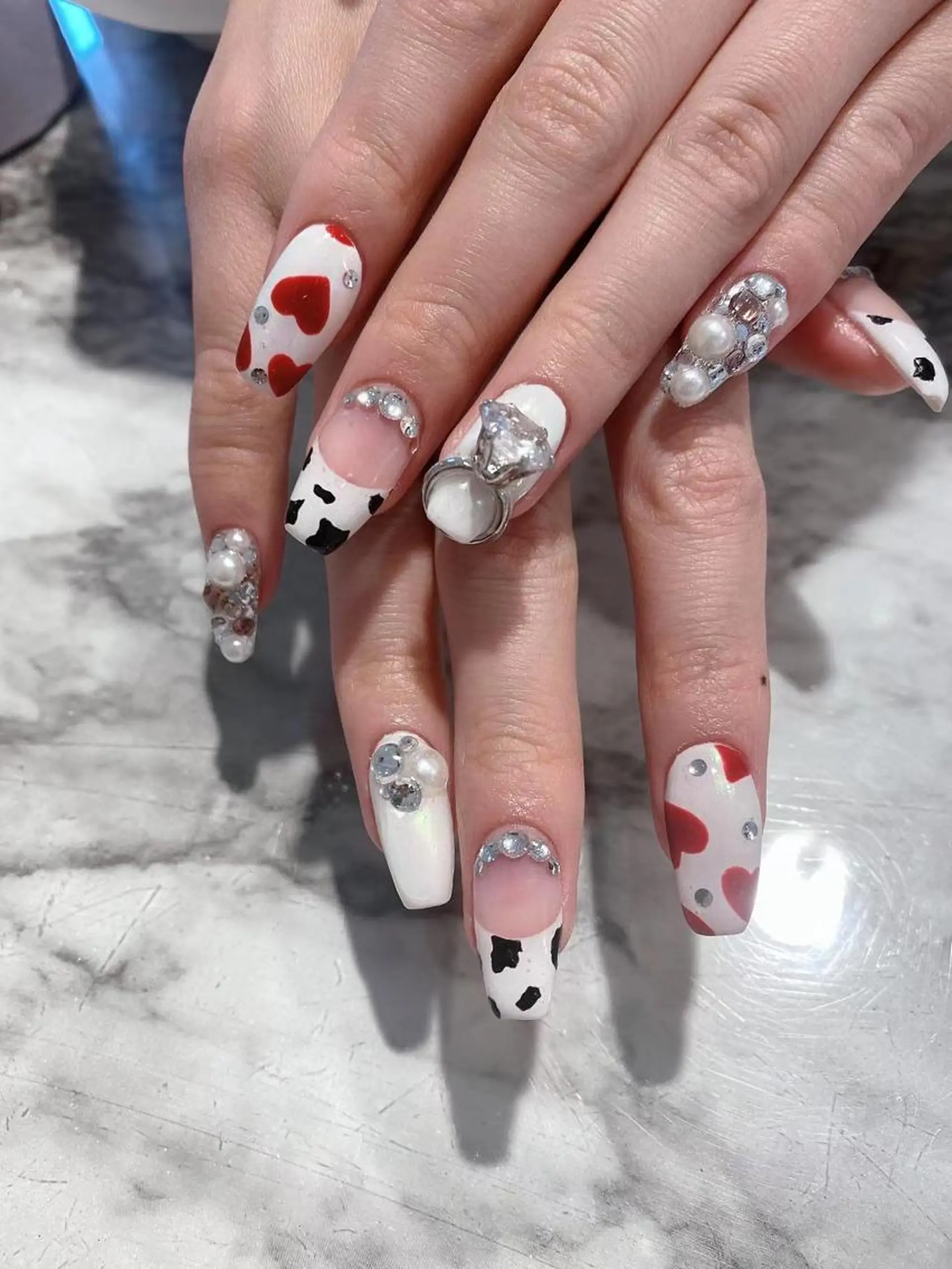 ネイル フレンチネイル ハート 赤色 Babarla Nailのネイルデザイン