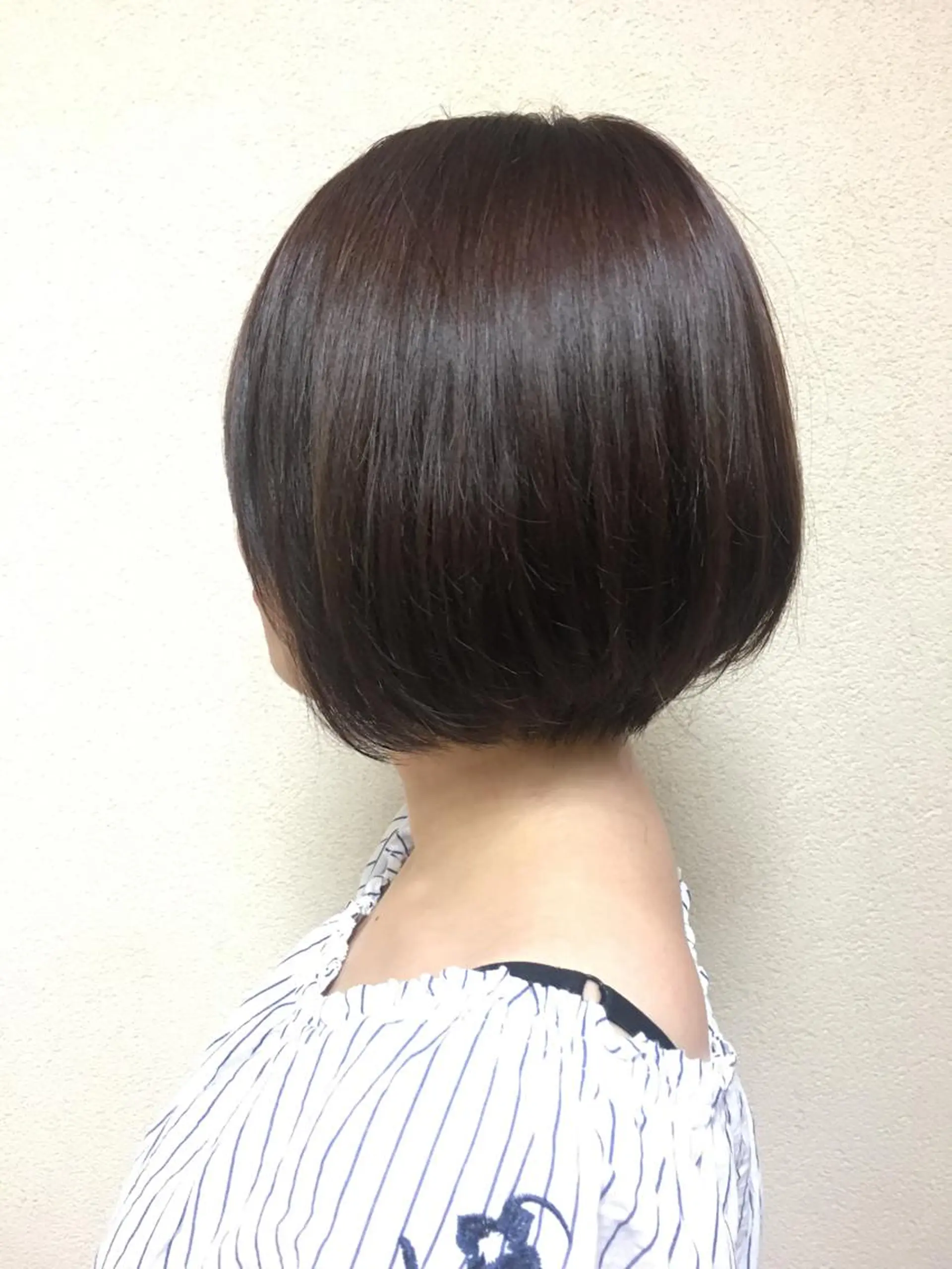 ショート カラー 前下がりボブ ボブ G LUX(ジールクス)所属・G LUX 清水のマツエク・マツパデザイン