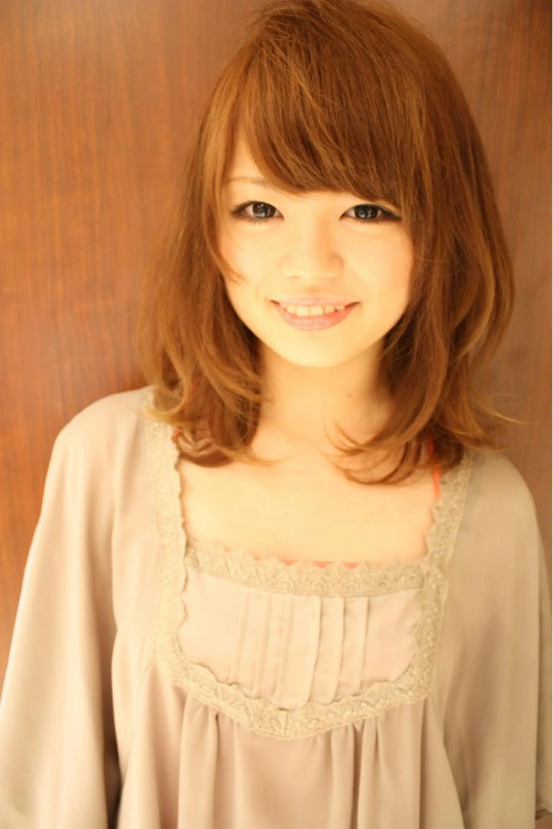 セミロング tuuli トゥーリのヘアスタイル