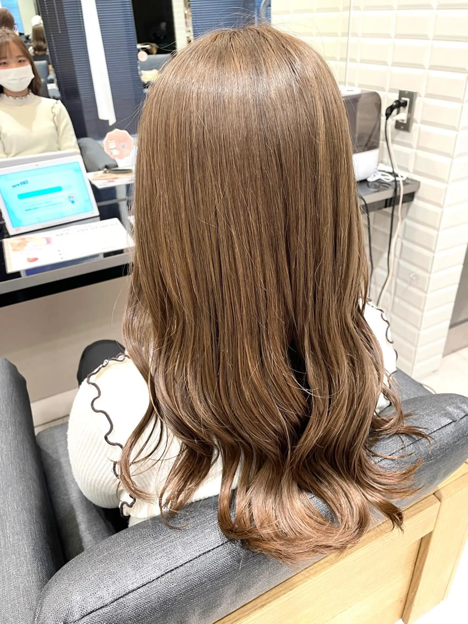 セミロング コトネ🫧 韓国風レイヤーカットのヘアスタイル