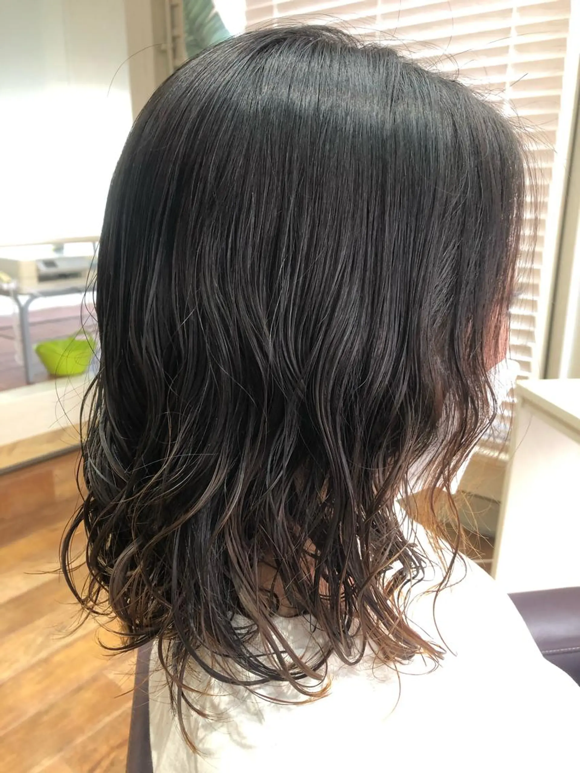 ミディアム パーマ ミディアムパーマ カット パーマ トリートメント 嘉手納美容室 ルアナエヴァのヘアスタイル