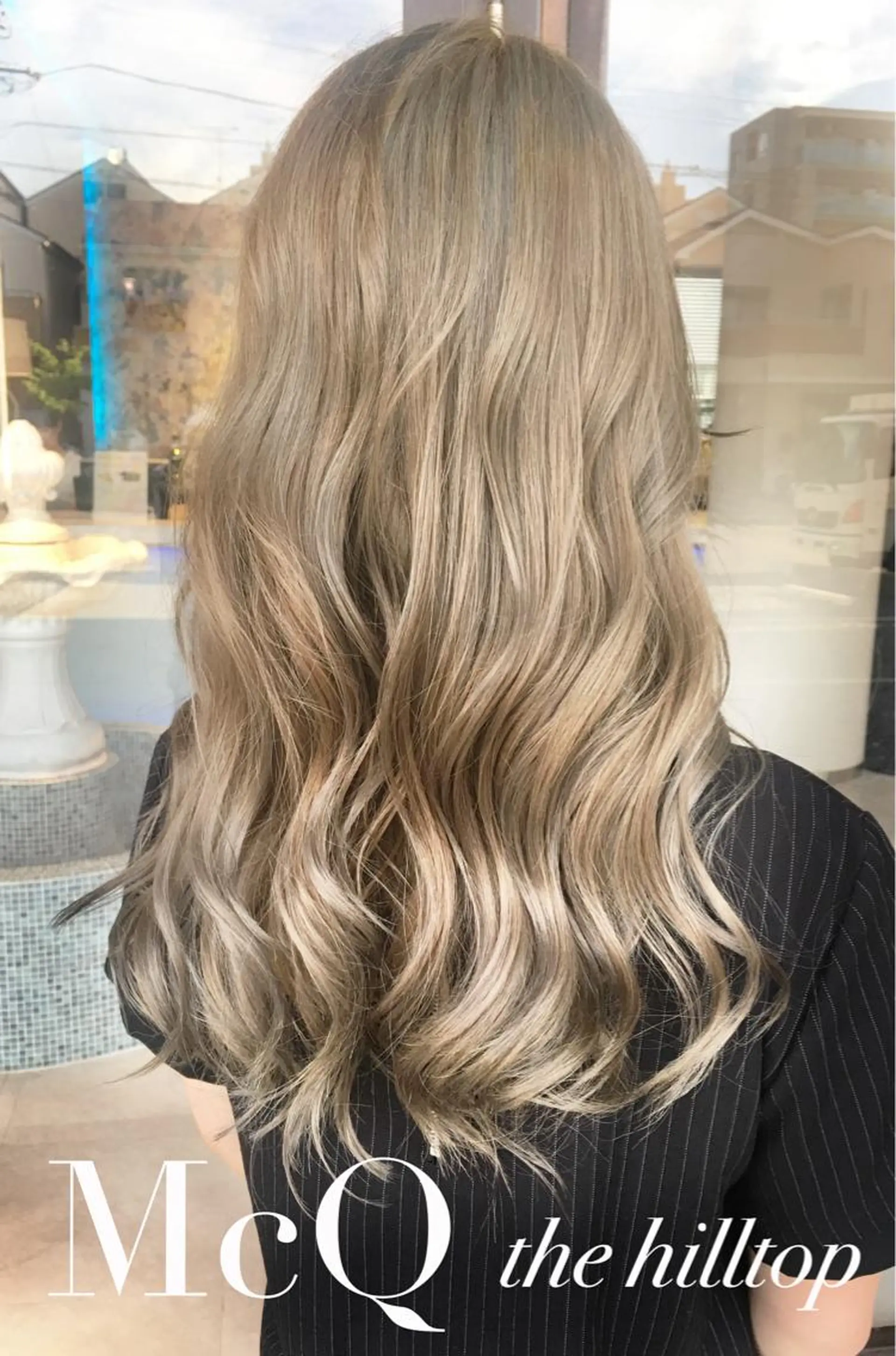 ロング ハイライト ヘアカラー トリートメント haretoki 髪質改善サロンのヘアスタイル