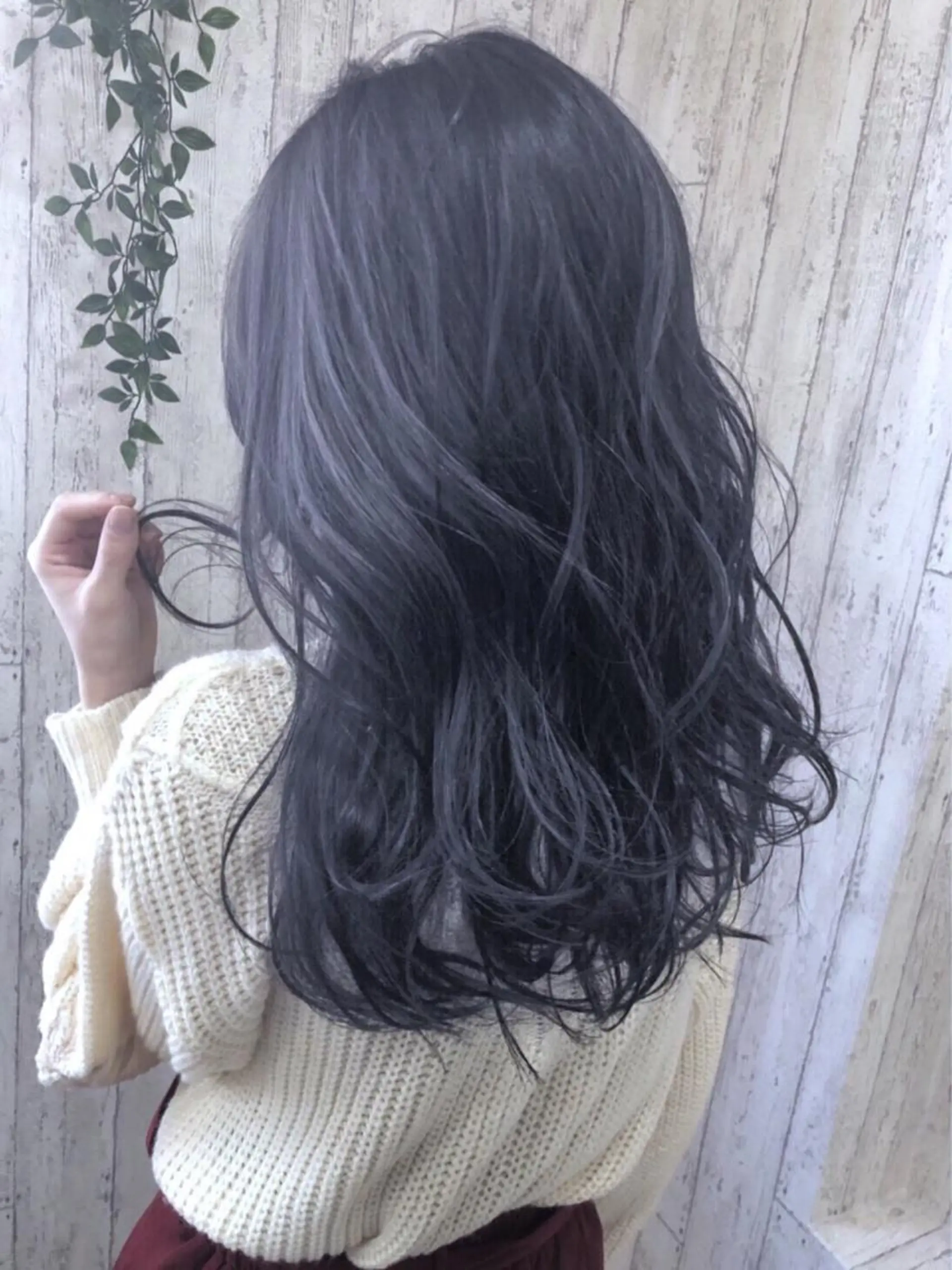 セミロング LANI OOSAKAのヘアスタイル