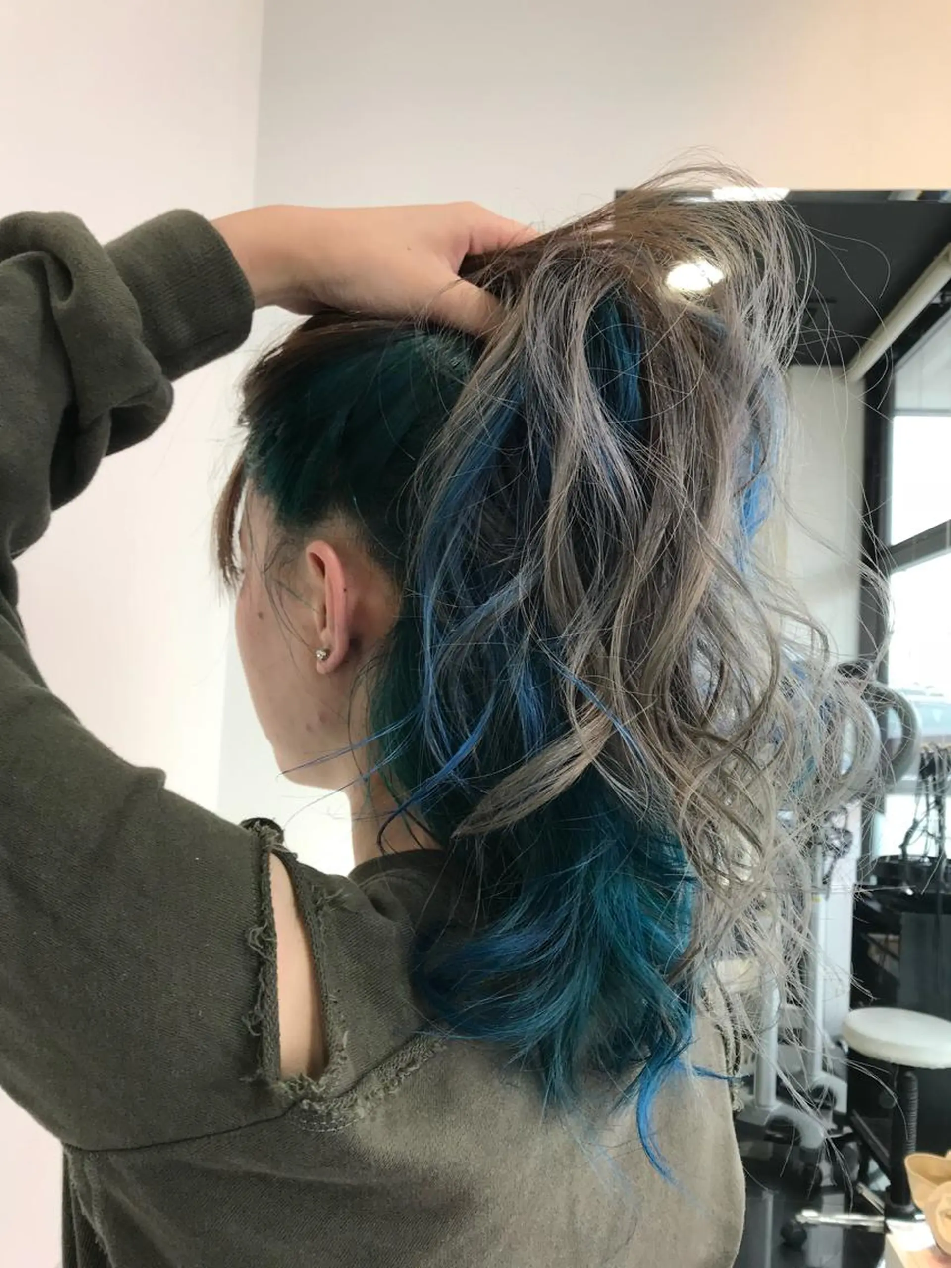 ロング カラー 関口 友行のヘアスタイル