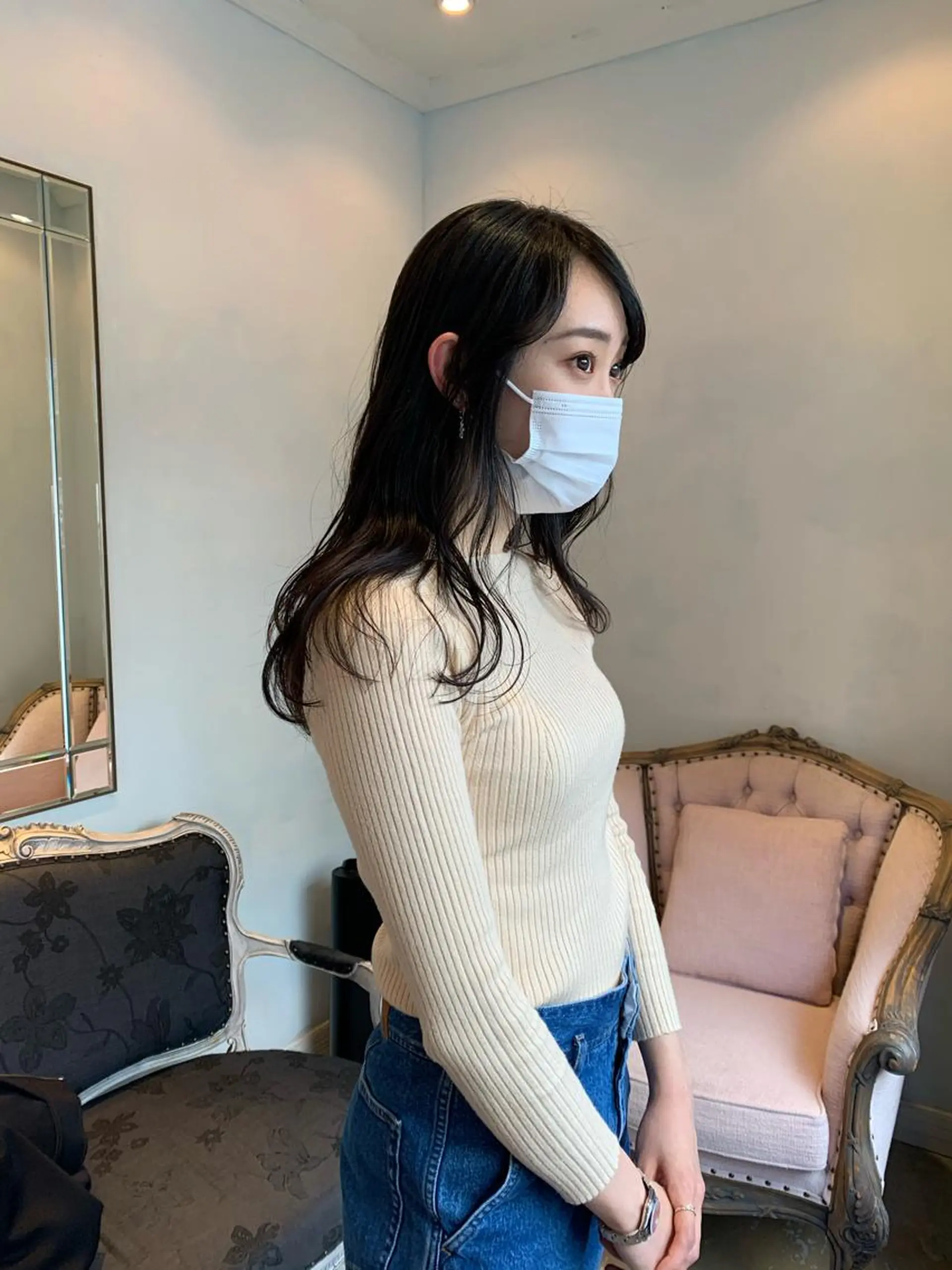 ロング カラー SAKINO． ベージュカラーのヘアスタイル